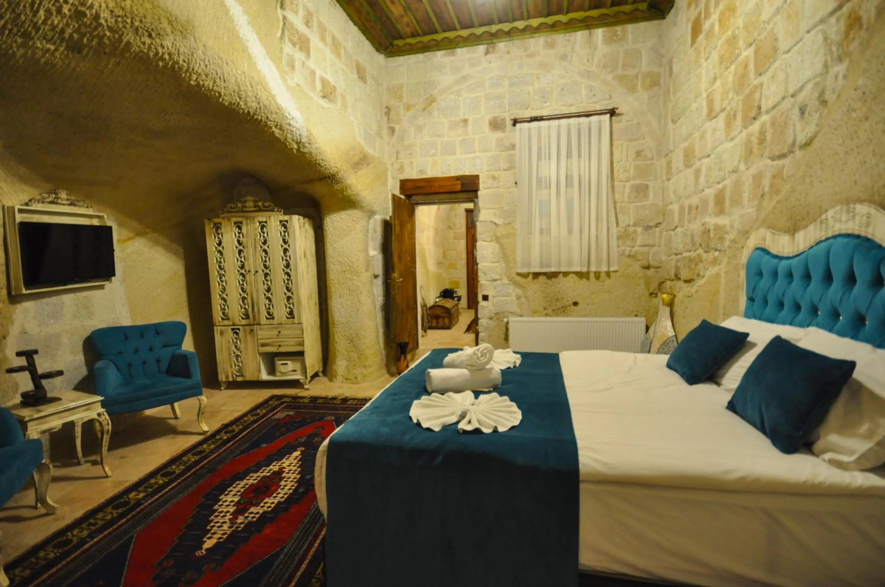 Bed in Milagre Cave Hotel