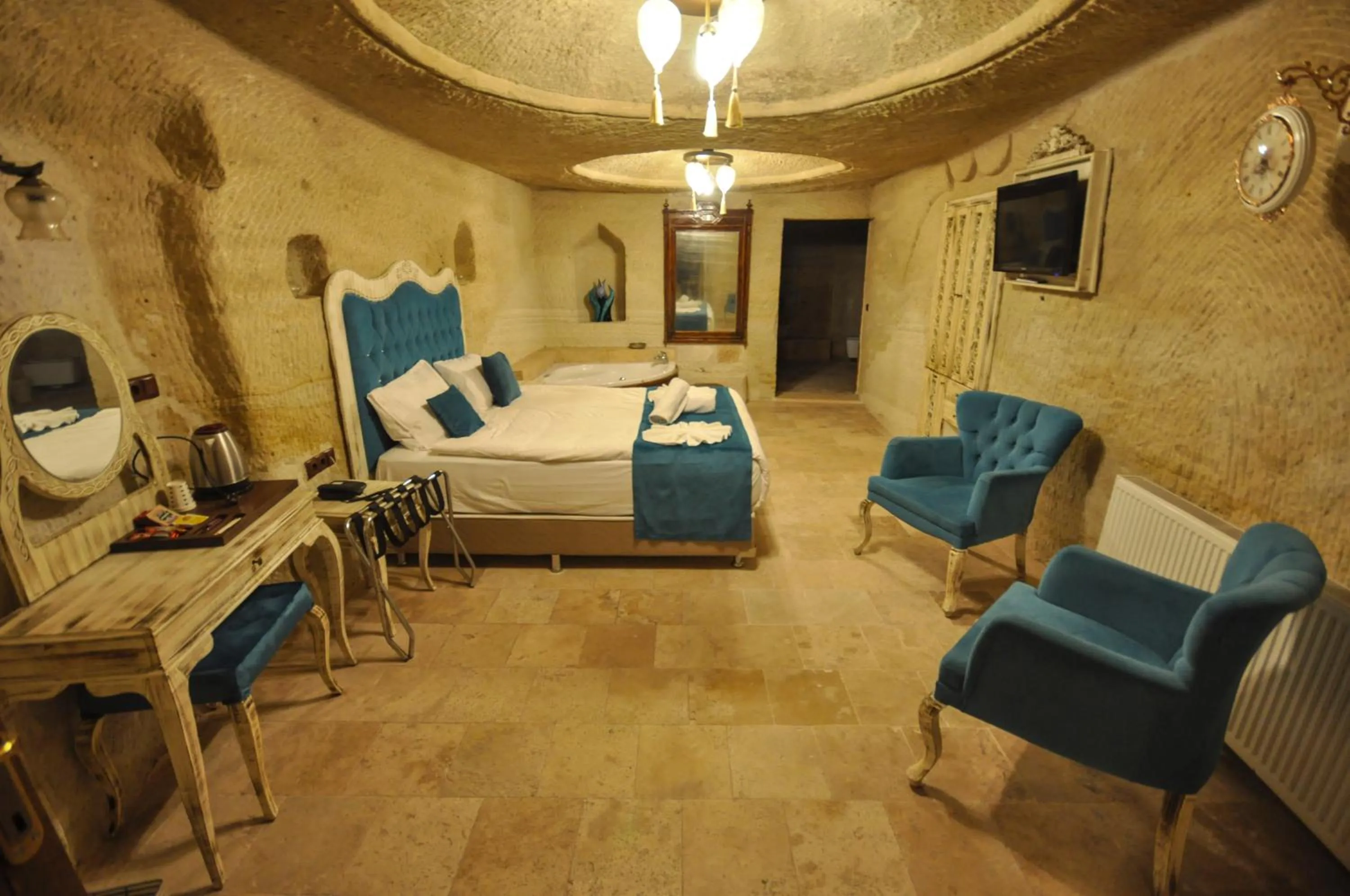 Bed in Milagre Cave Hotel