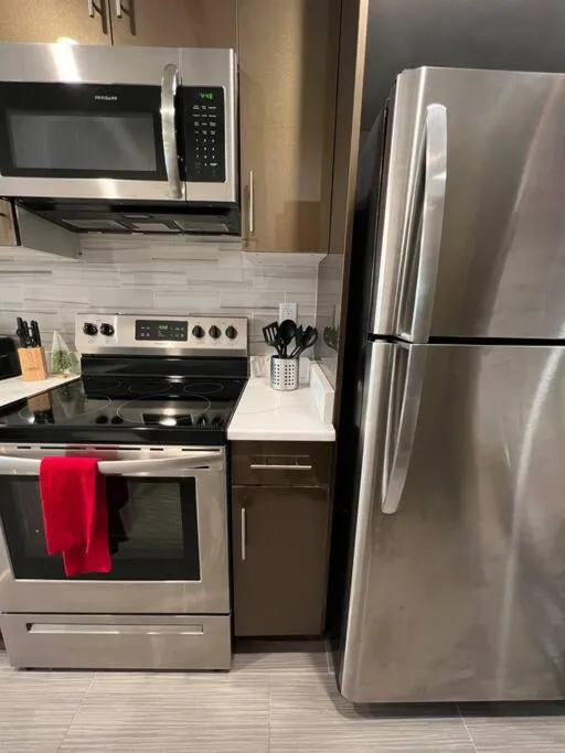 308 Cozy and warm King Bed APT in center city