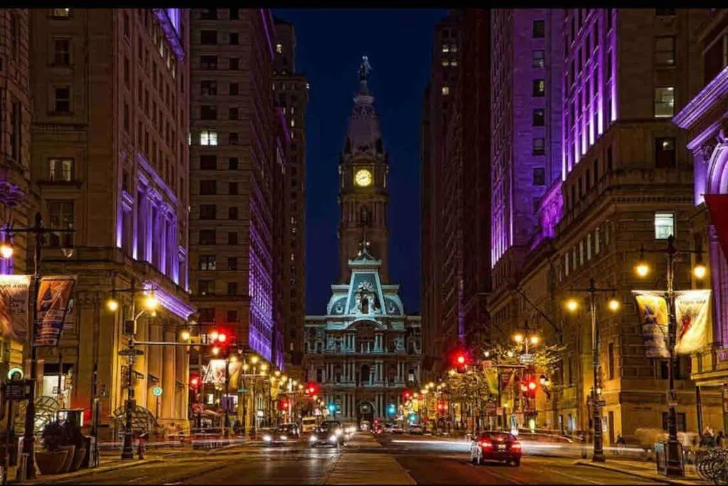 308 Cozy and warm King Bed APT in center city