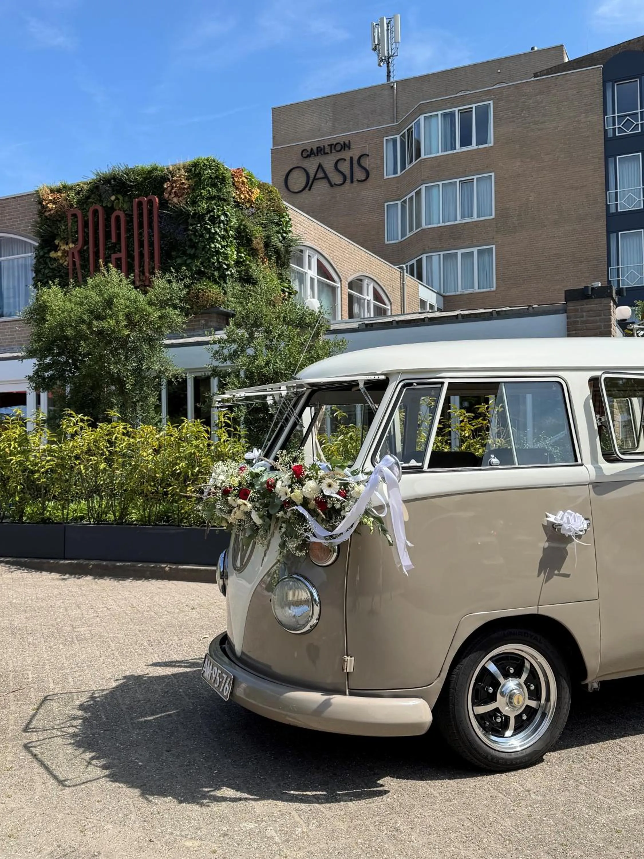 wedding in Carlton Oasis Hotel