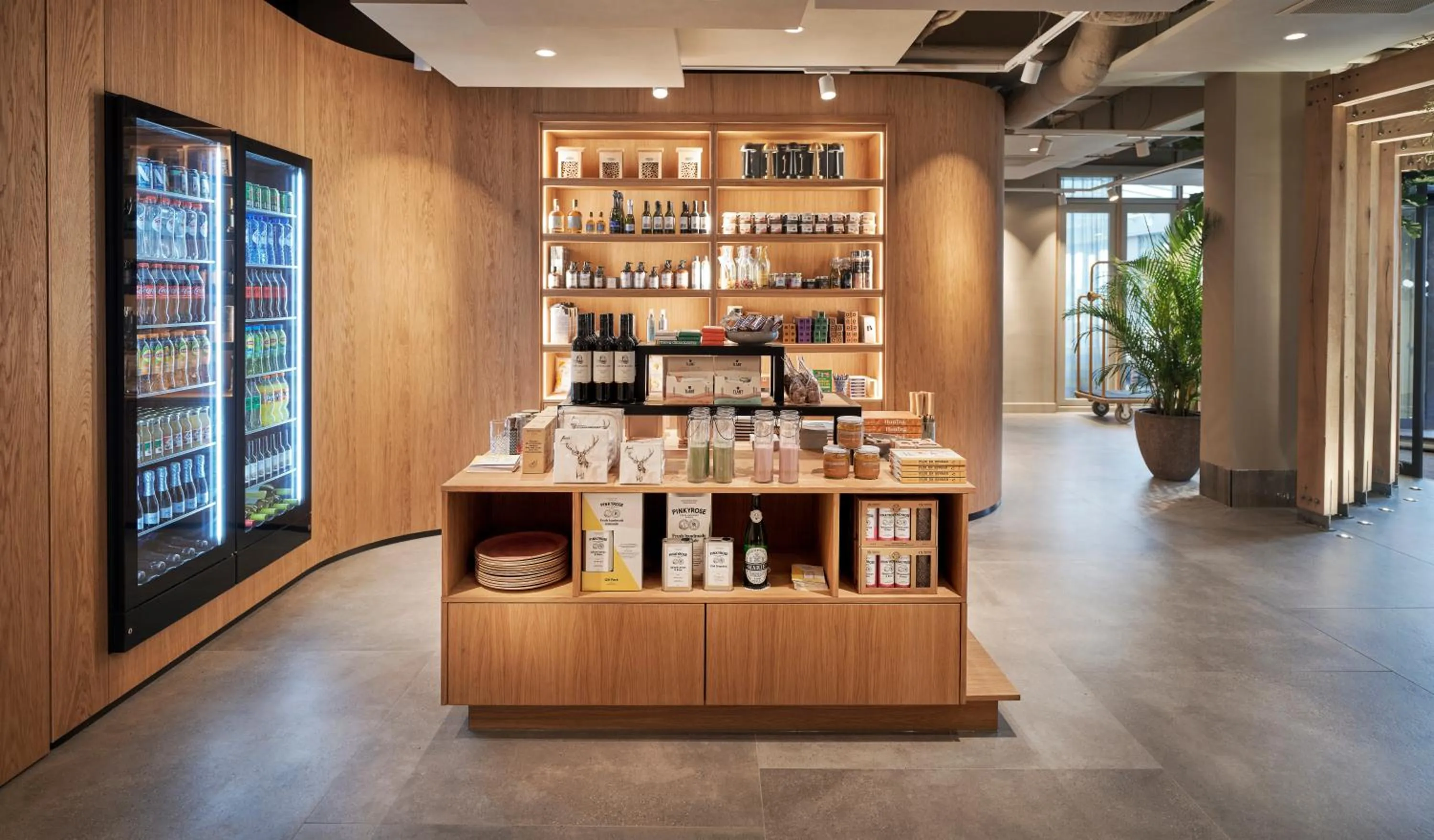 Lobby or reception in Carlton Oasis Hotel