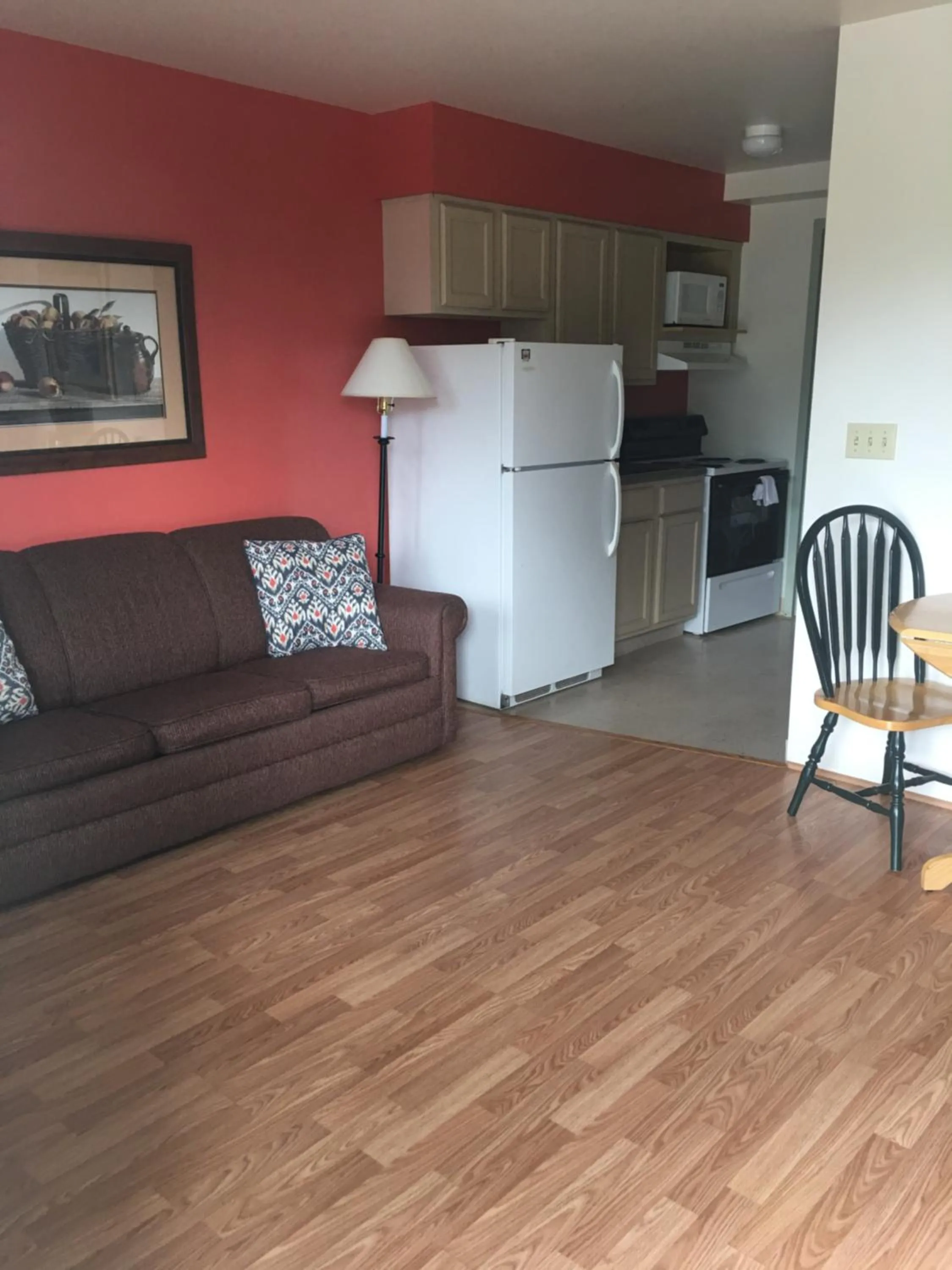 All Suites Inn Budget Host