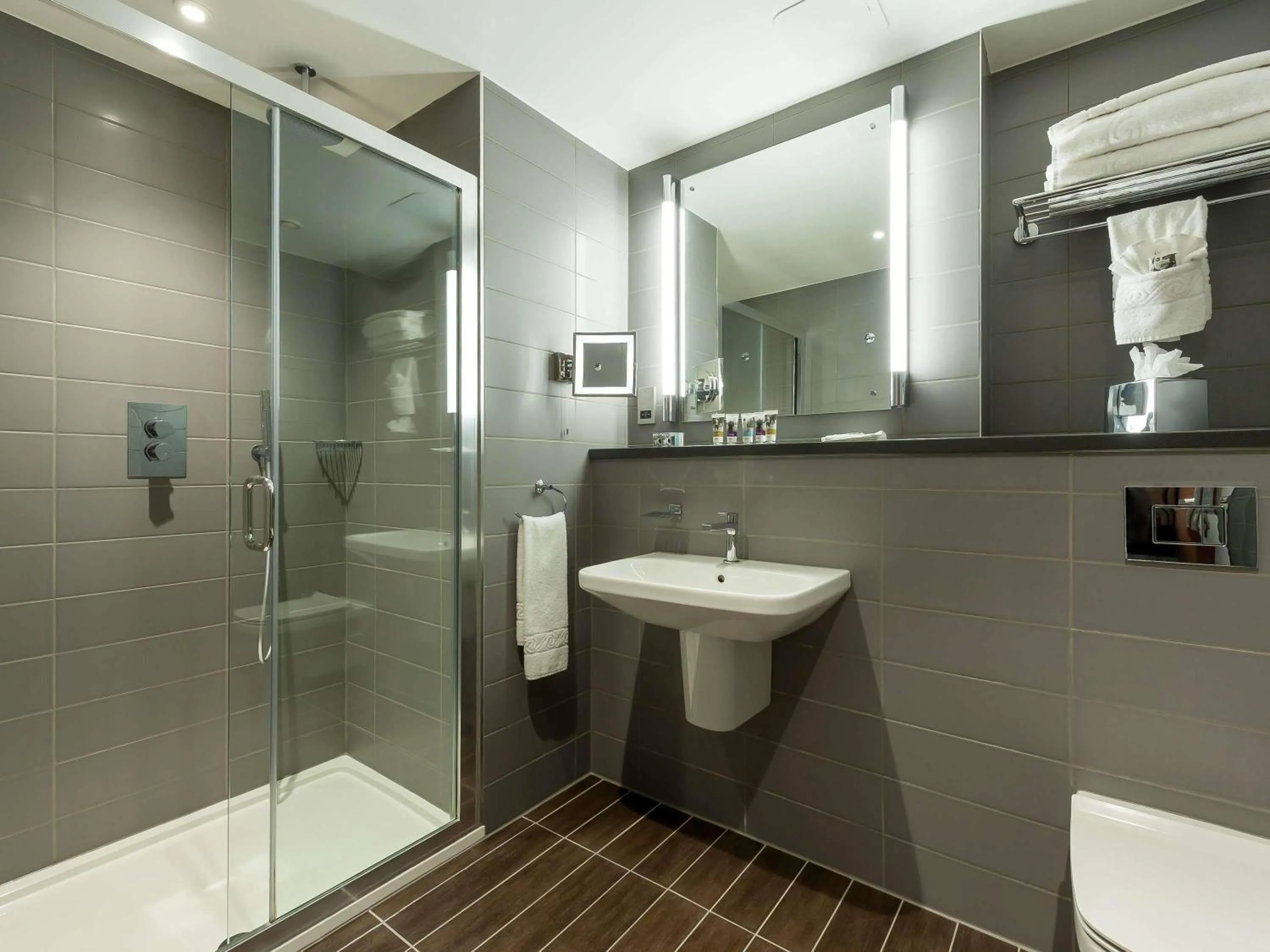 Bedroom in Mercure London Paddington Hotel