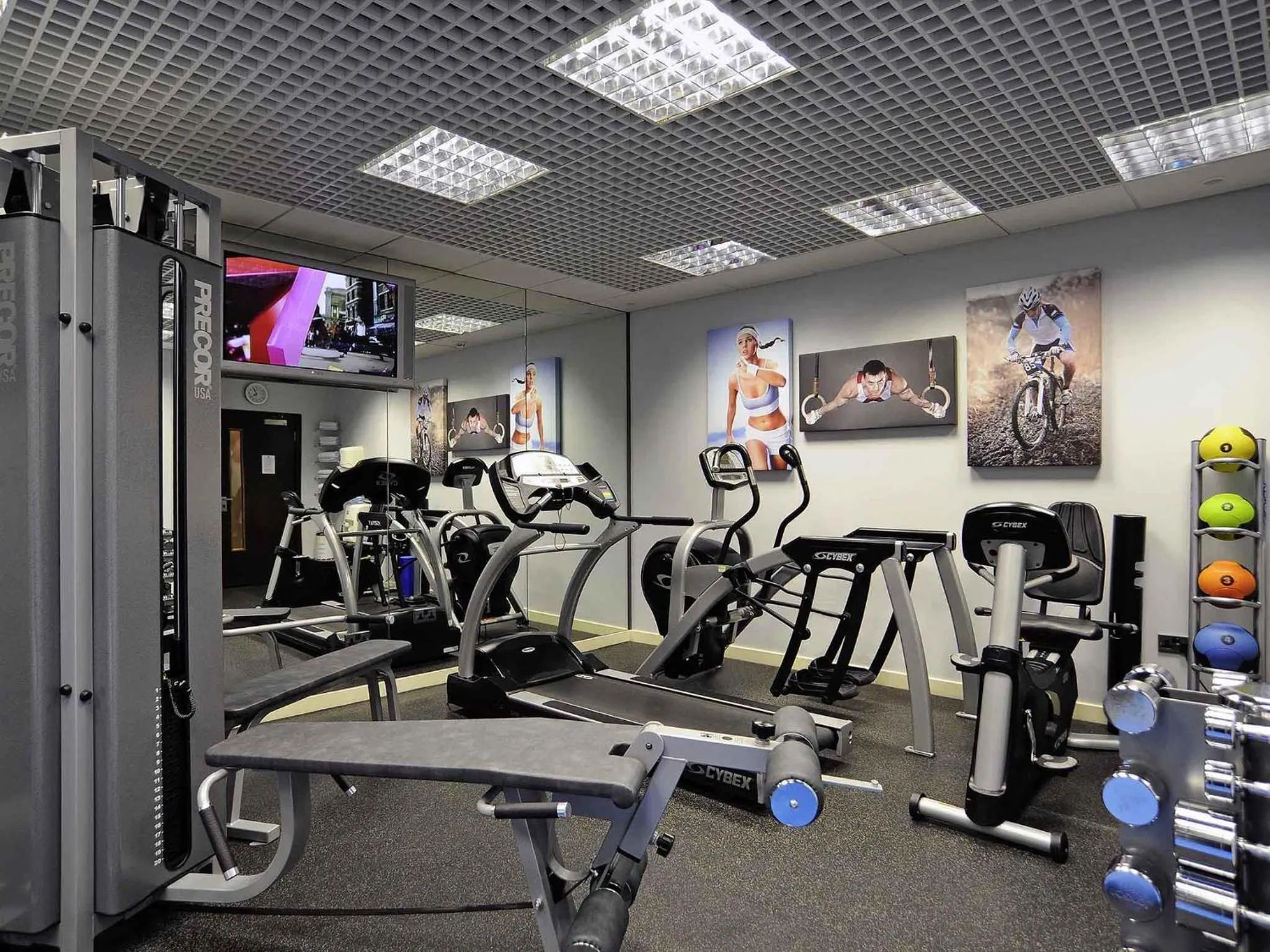 Fitness centre/facilities in Mercure London Paddington Hotel