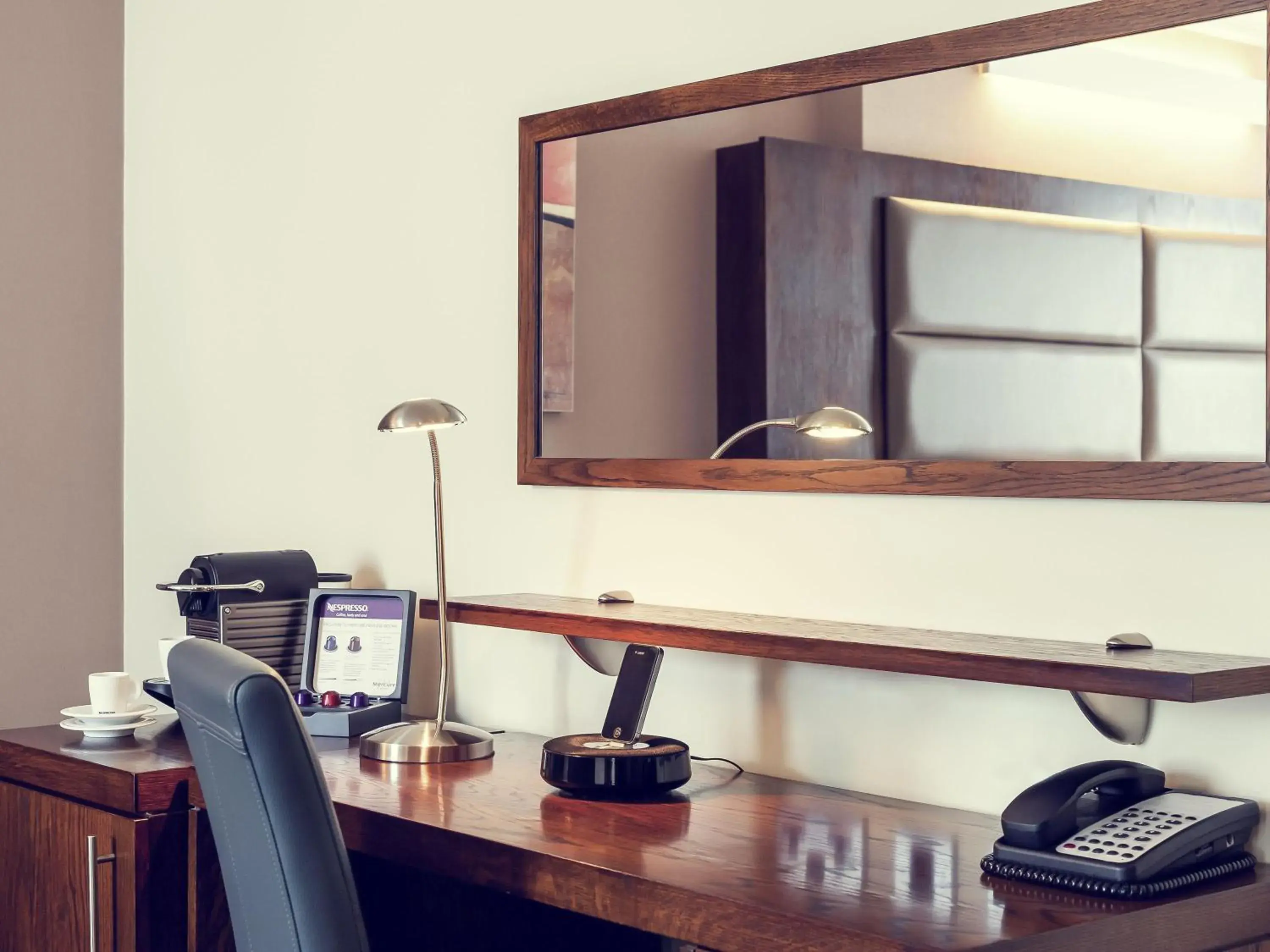 Bedroom in Mercure London Paddington Hotel Bedroom in Mercure London Paddington Hotel