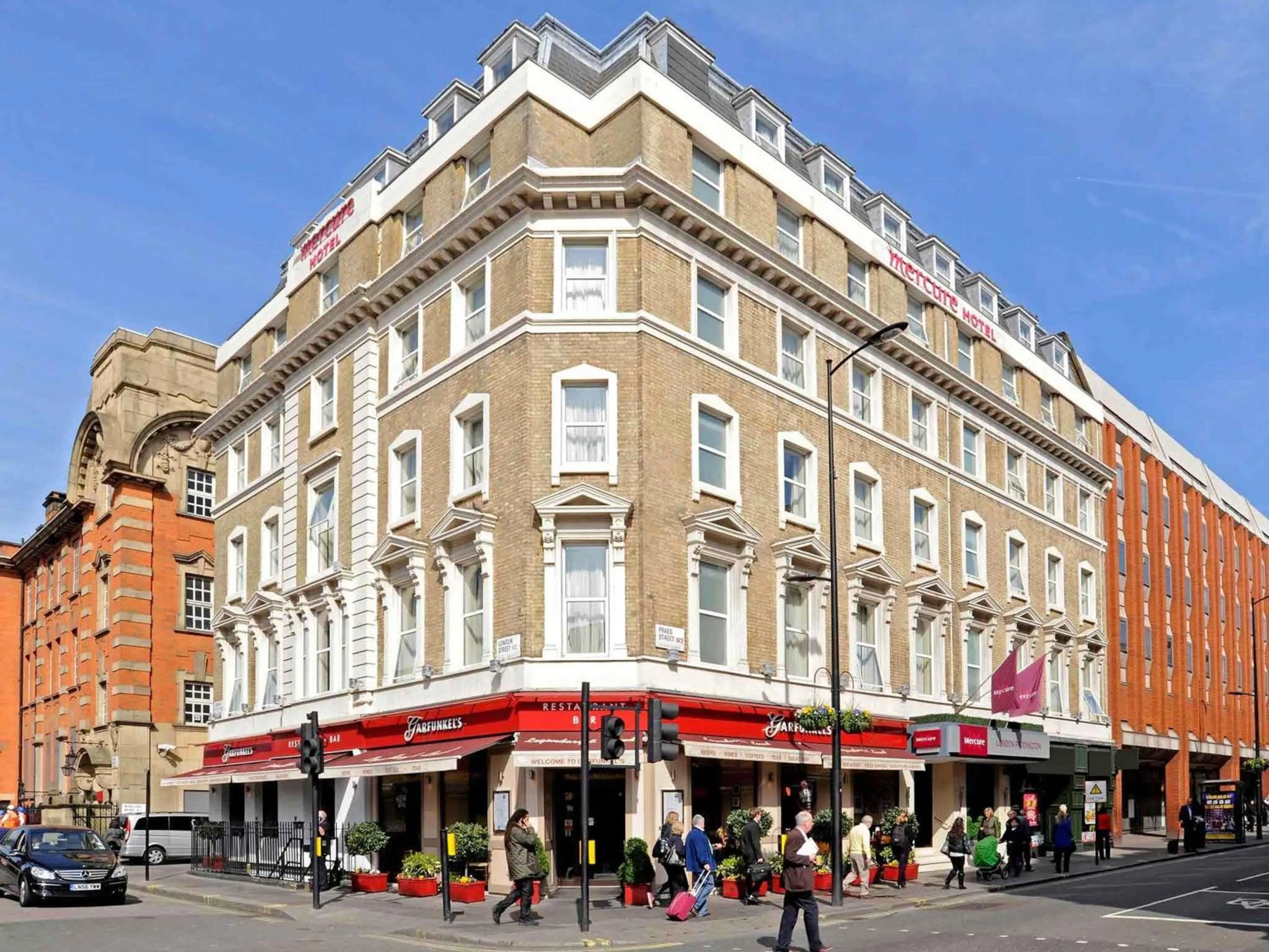 Property building in Mercure London Paddington Hotel