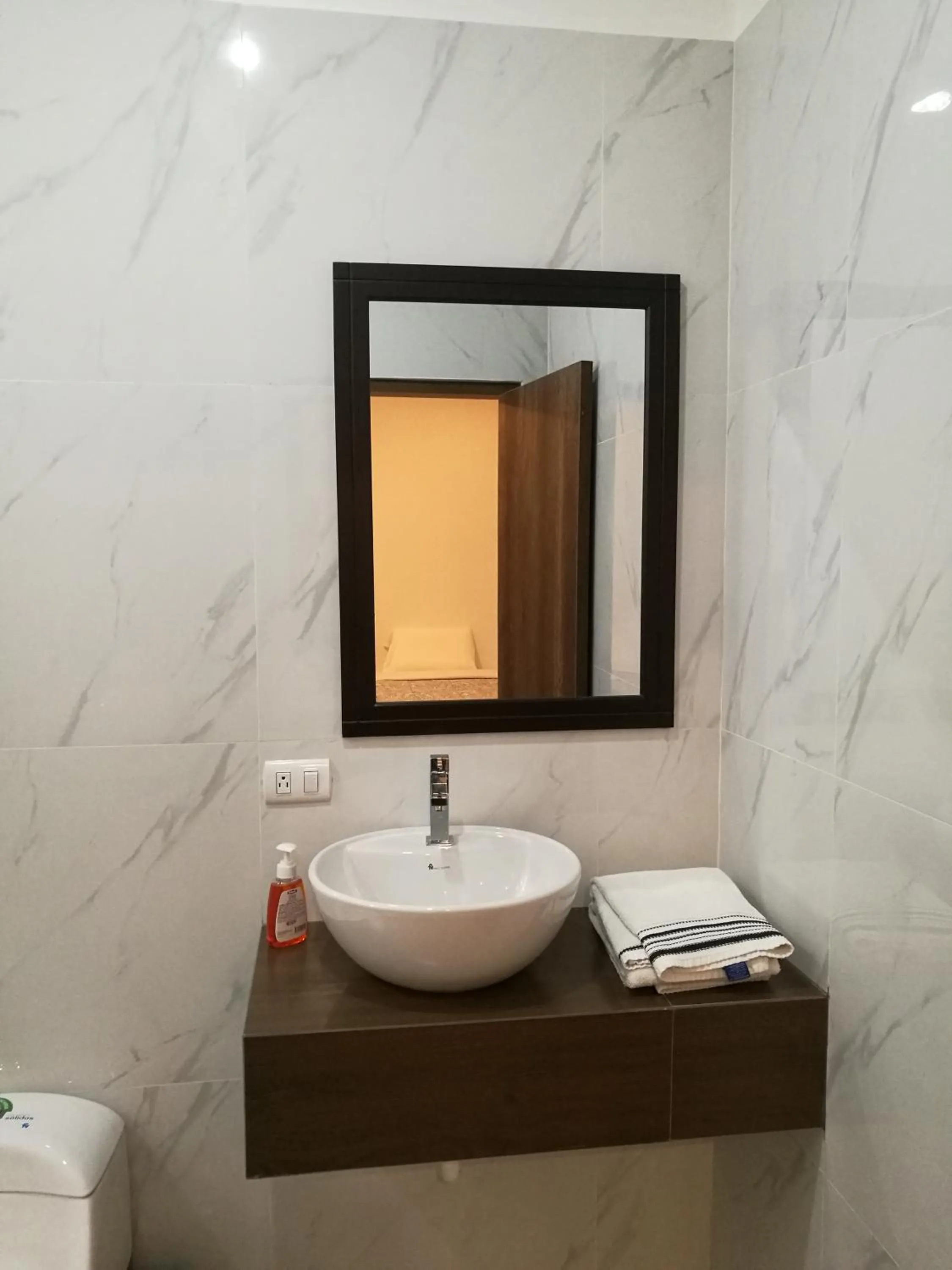 Bathroom in DC Suites Aeropuerto