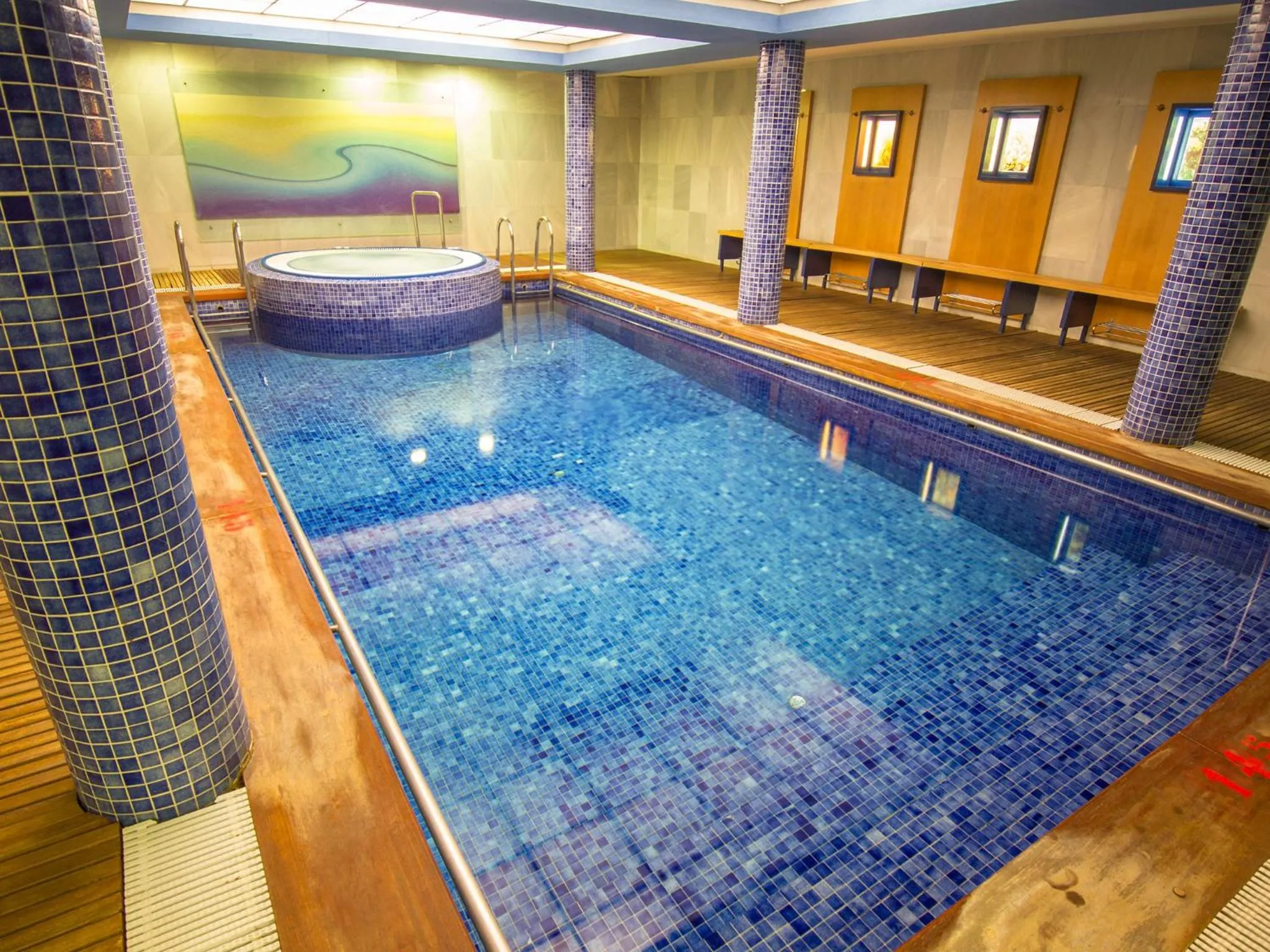 Hot Tub in Hotel La Estación de Luanco