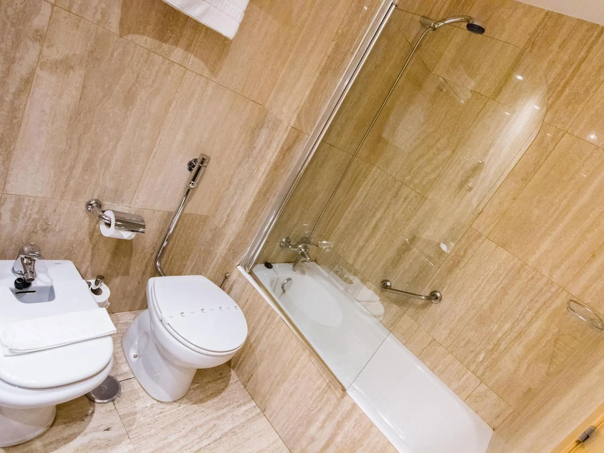 Shower in Hotel La Estación de Luanco