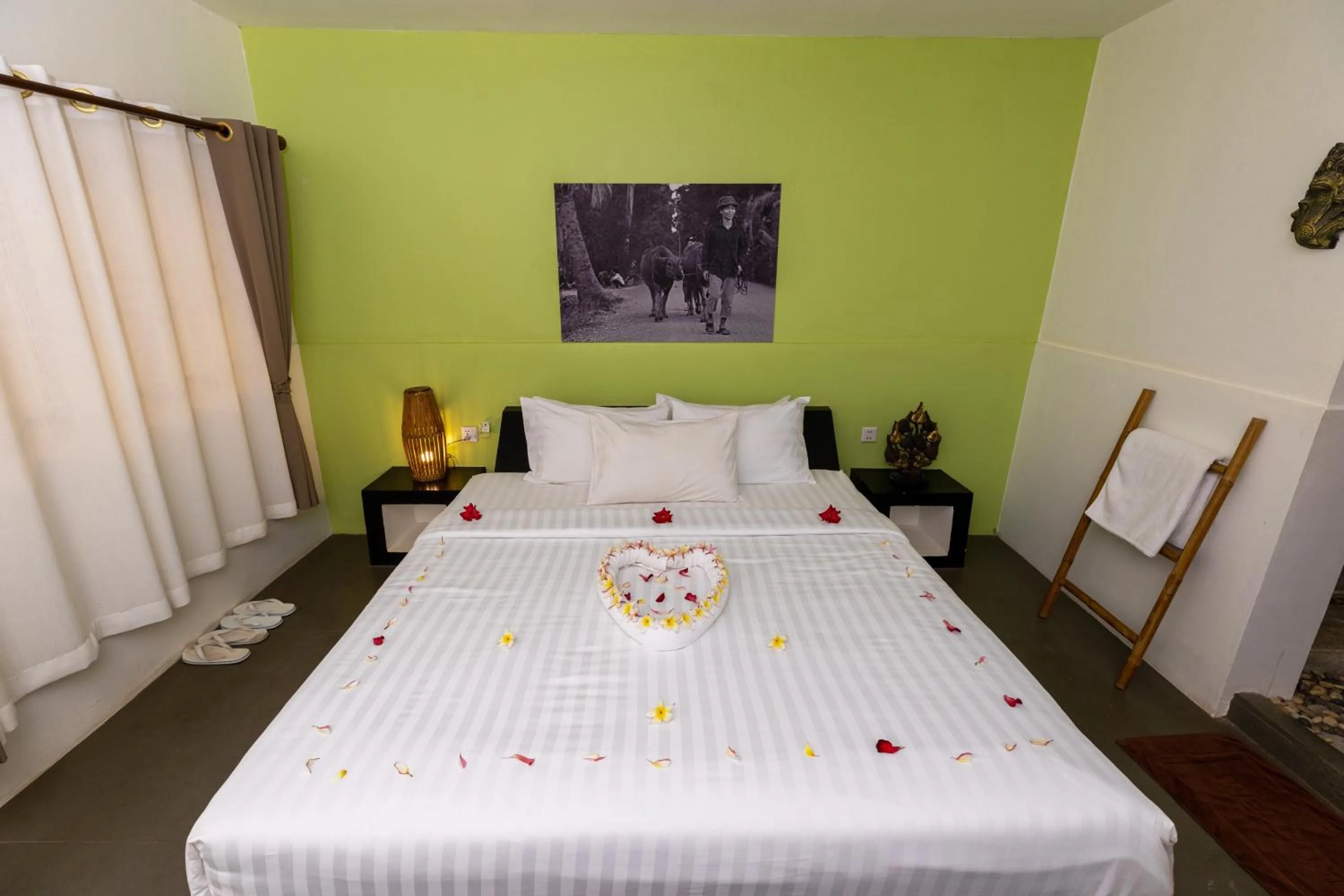 Bedroom, Bed in Green BOUTiQUE