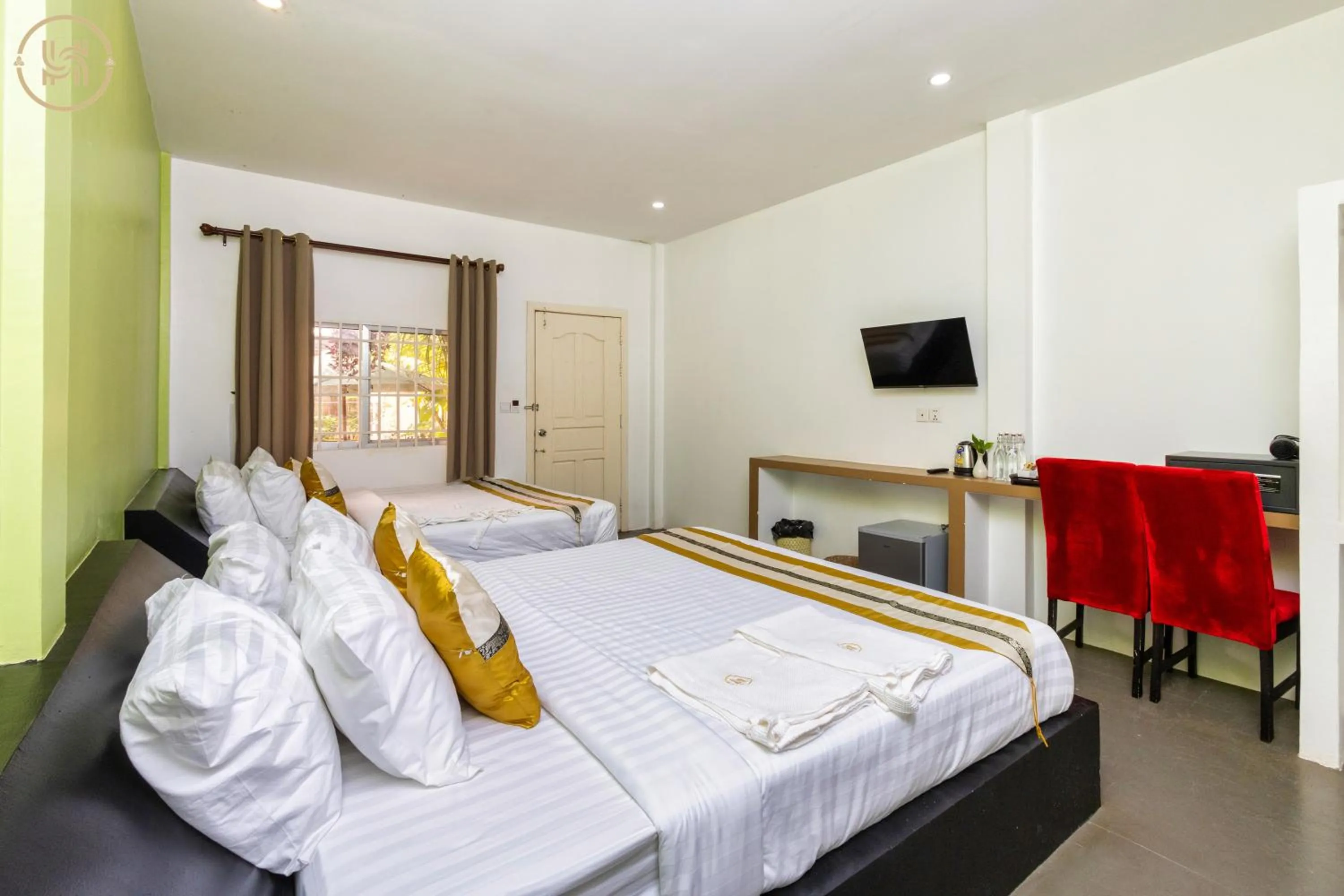 Bedroom, Bed in Green BOUTiQUE