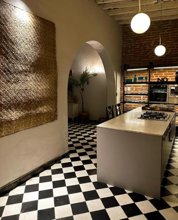 Kitchen or kitchenette in Casa Charlotte - Alma Hotels