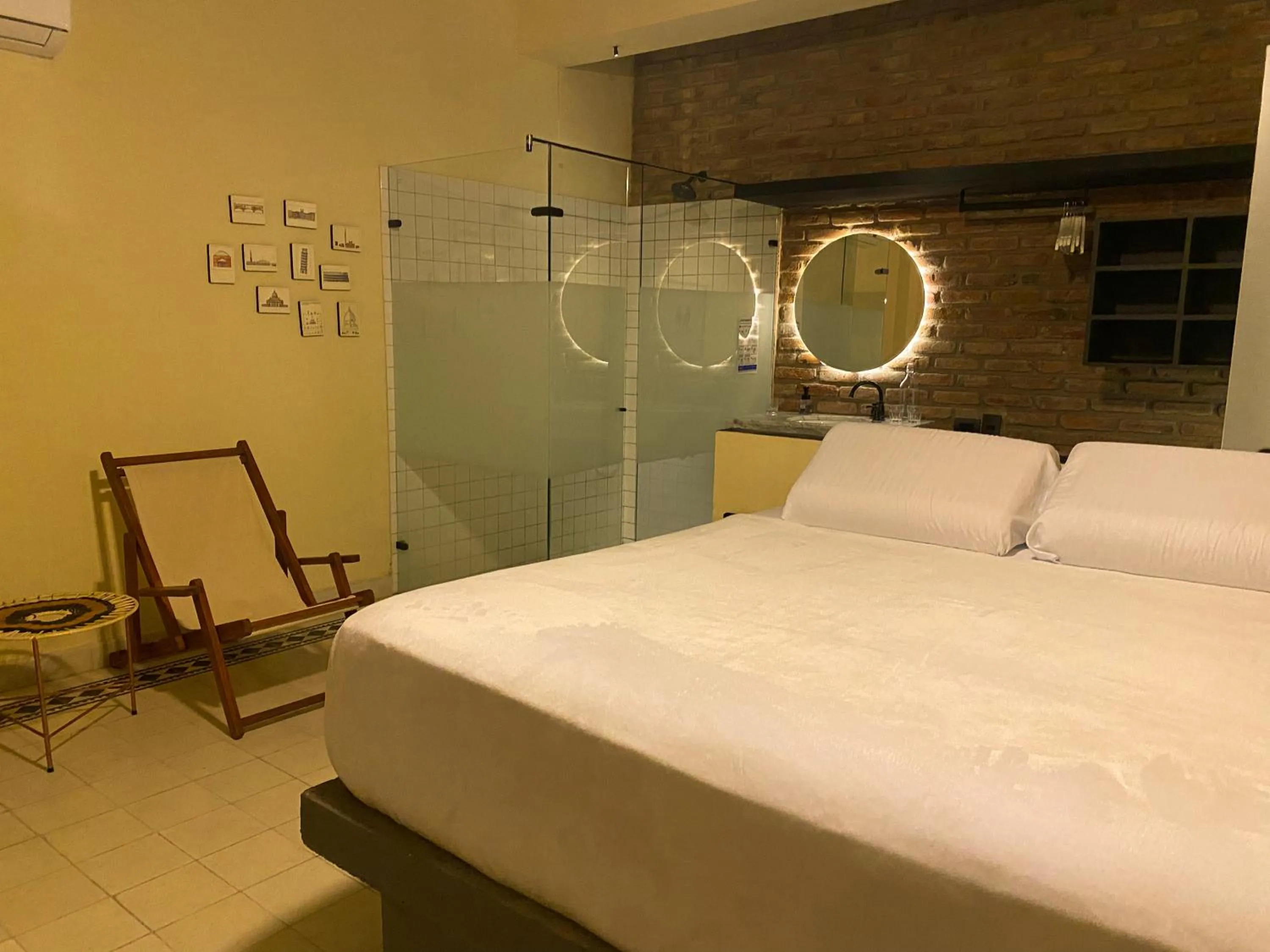 Bed in Casa Charlotte - Alma Hotels