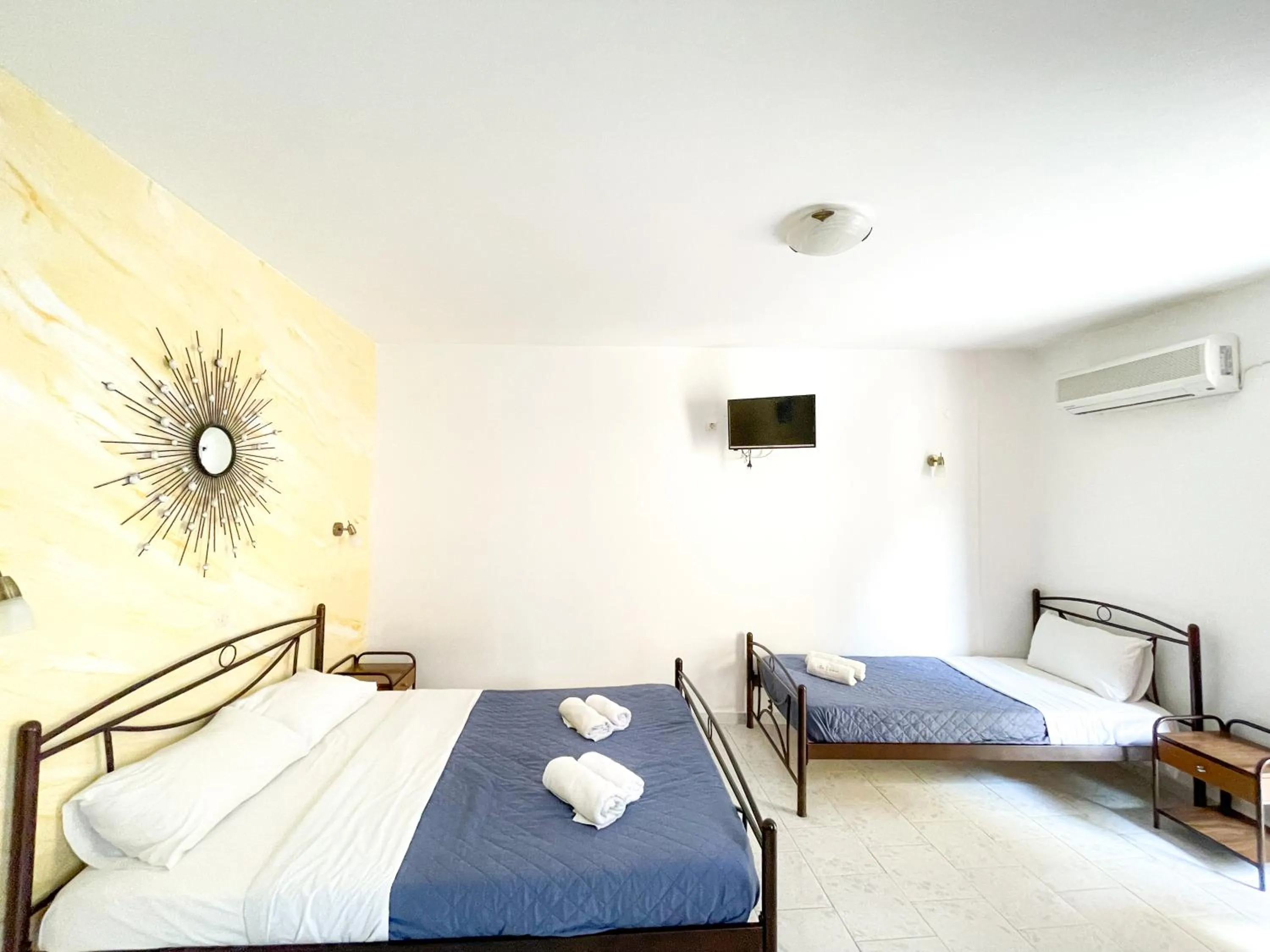 Photo of the whole room, Bed in Villa Dima