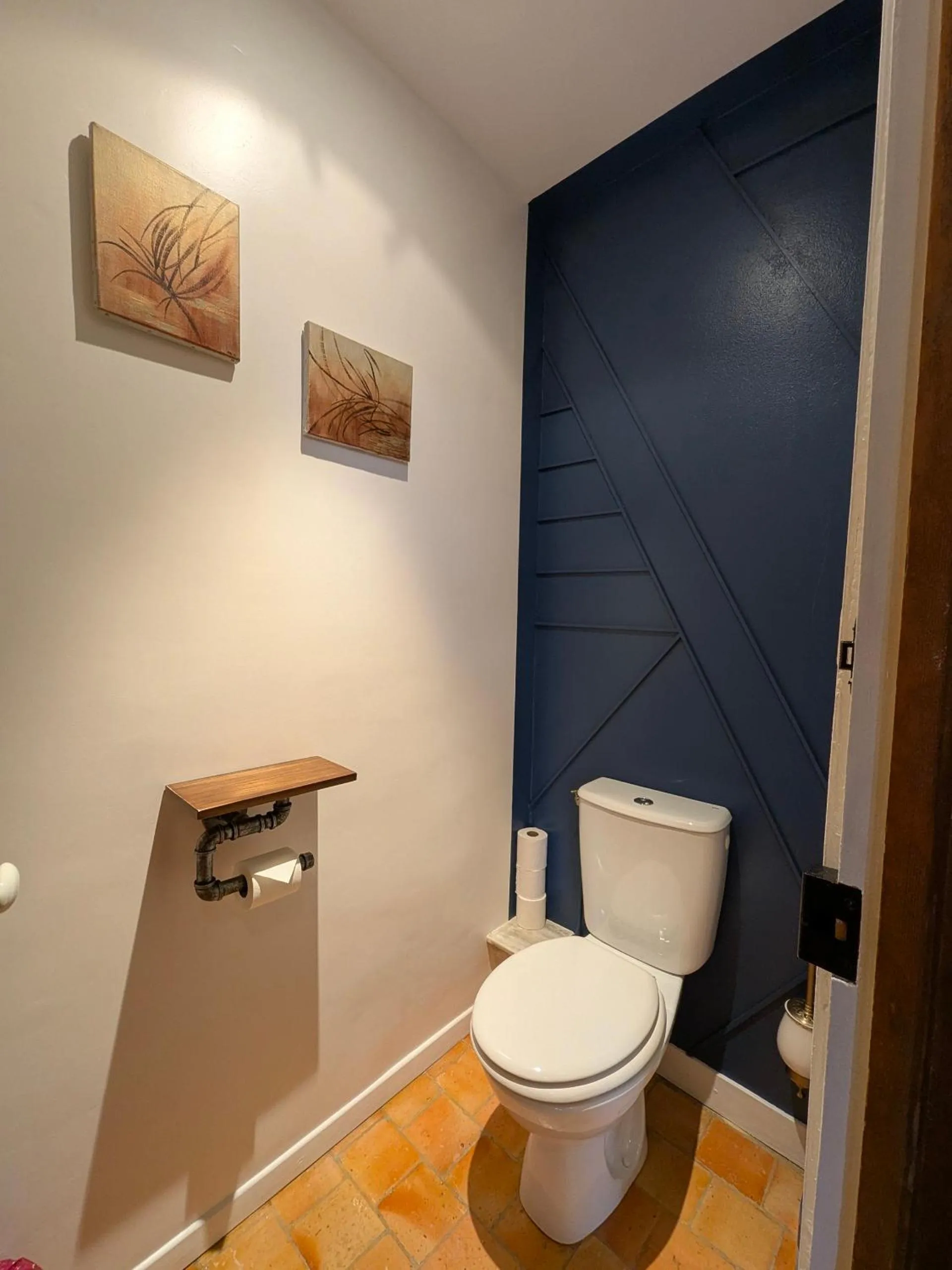 Toilet in Manoir de la Maison Blanche