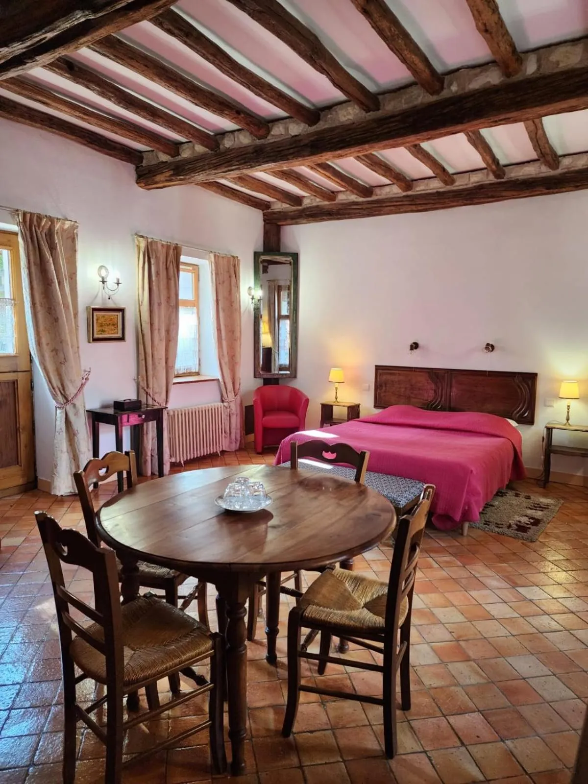 Bedroom, Bed in Manoir de la Maison Blanche