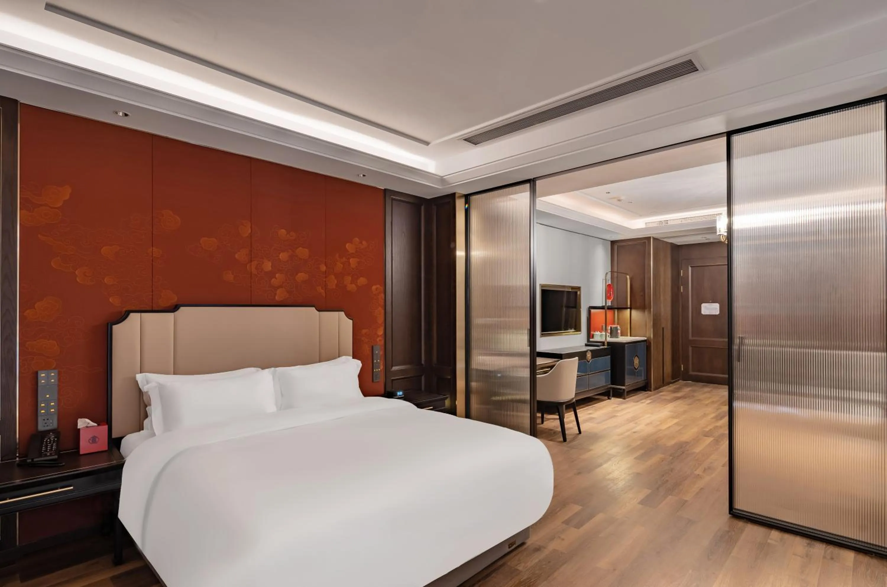 Bed in Hangzhou Junsun Luxury Hotel