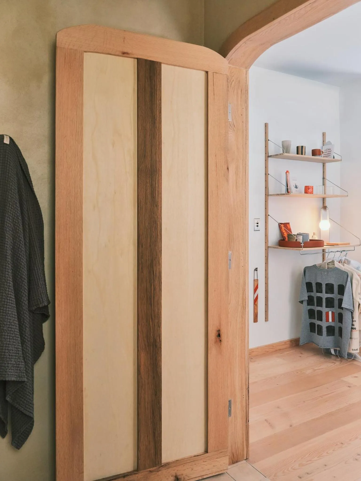 wardrobe in guesthouse by good neighbor