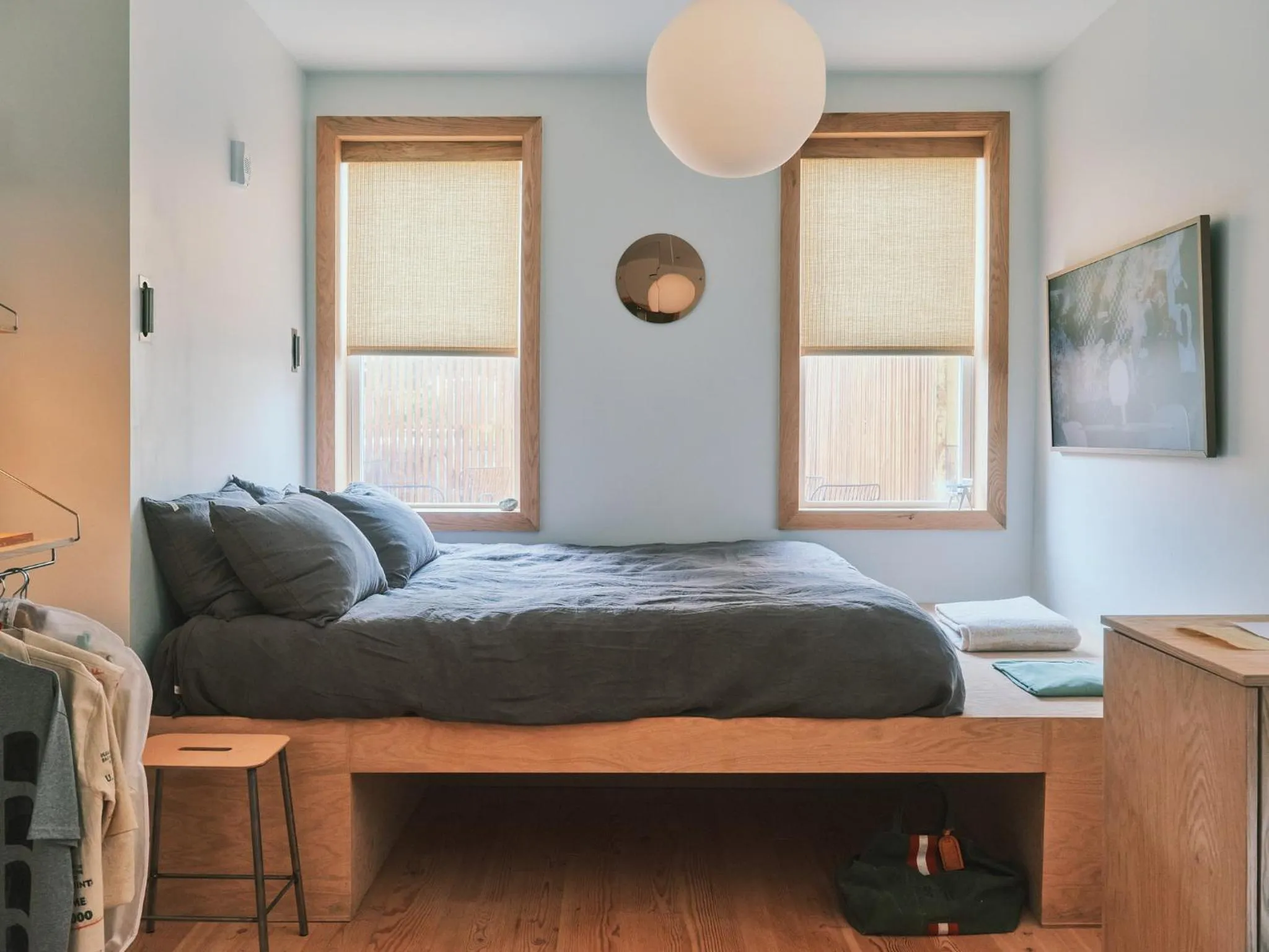 Bed in guesthouse by good neighbor