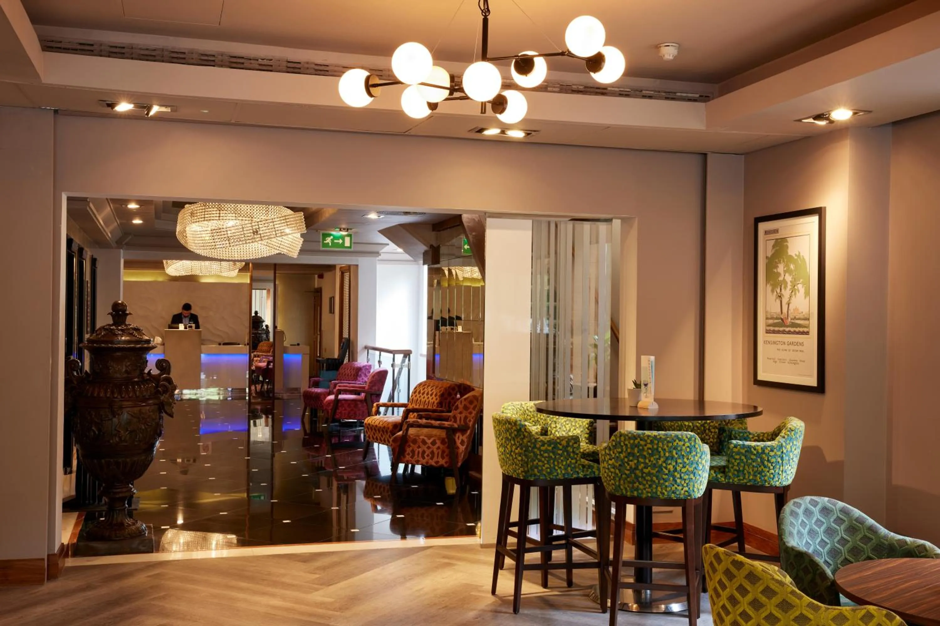Lobby or reception in Thistle London Hyde Park Kensington Gardens