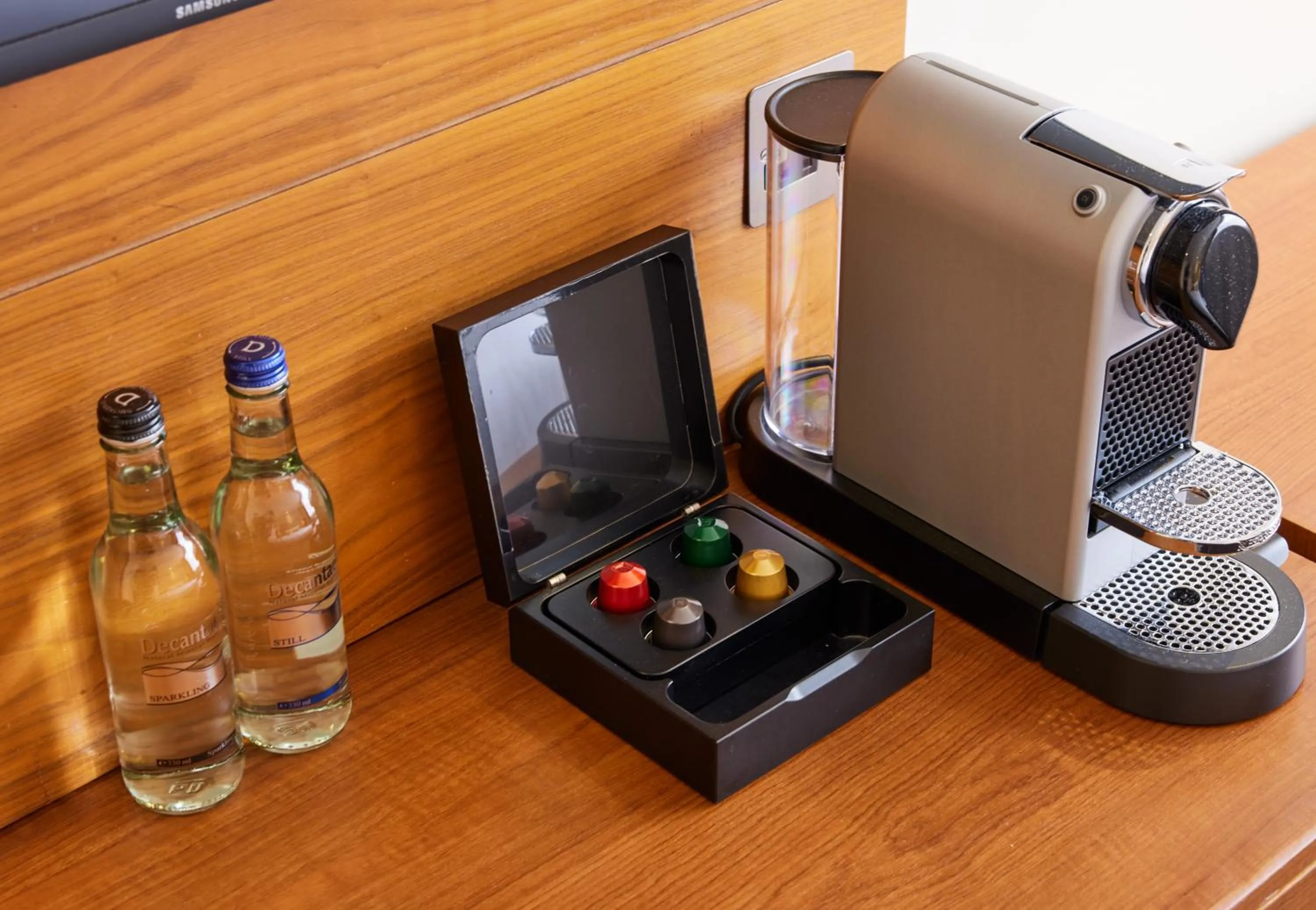 Coffee/tea facilities in Thistle London Hyde Park Kensington Gardens