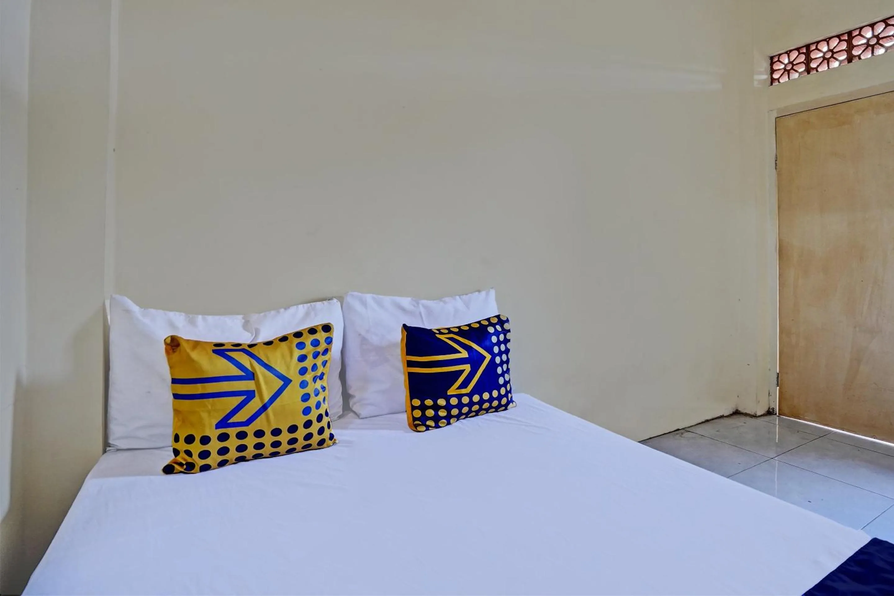 Bedroom, Bed in Hotel O Tanjung Indah Homestay Syariah