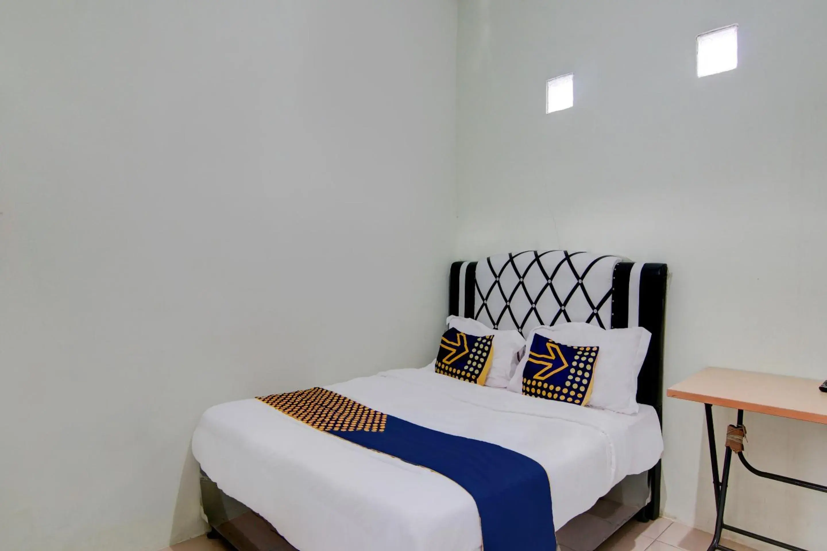 Bedroom, Bed in Hotel O Awi Stay Syariah Near SIMPANG KAWASAN INDUSTRI WILMAR PELINTUNG Bedroom, Bed in Hotel O Awi Stay Syariah Near SIMPANG KAWASAN INDUSTRI WILMAR PELINTUNG