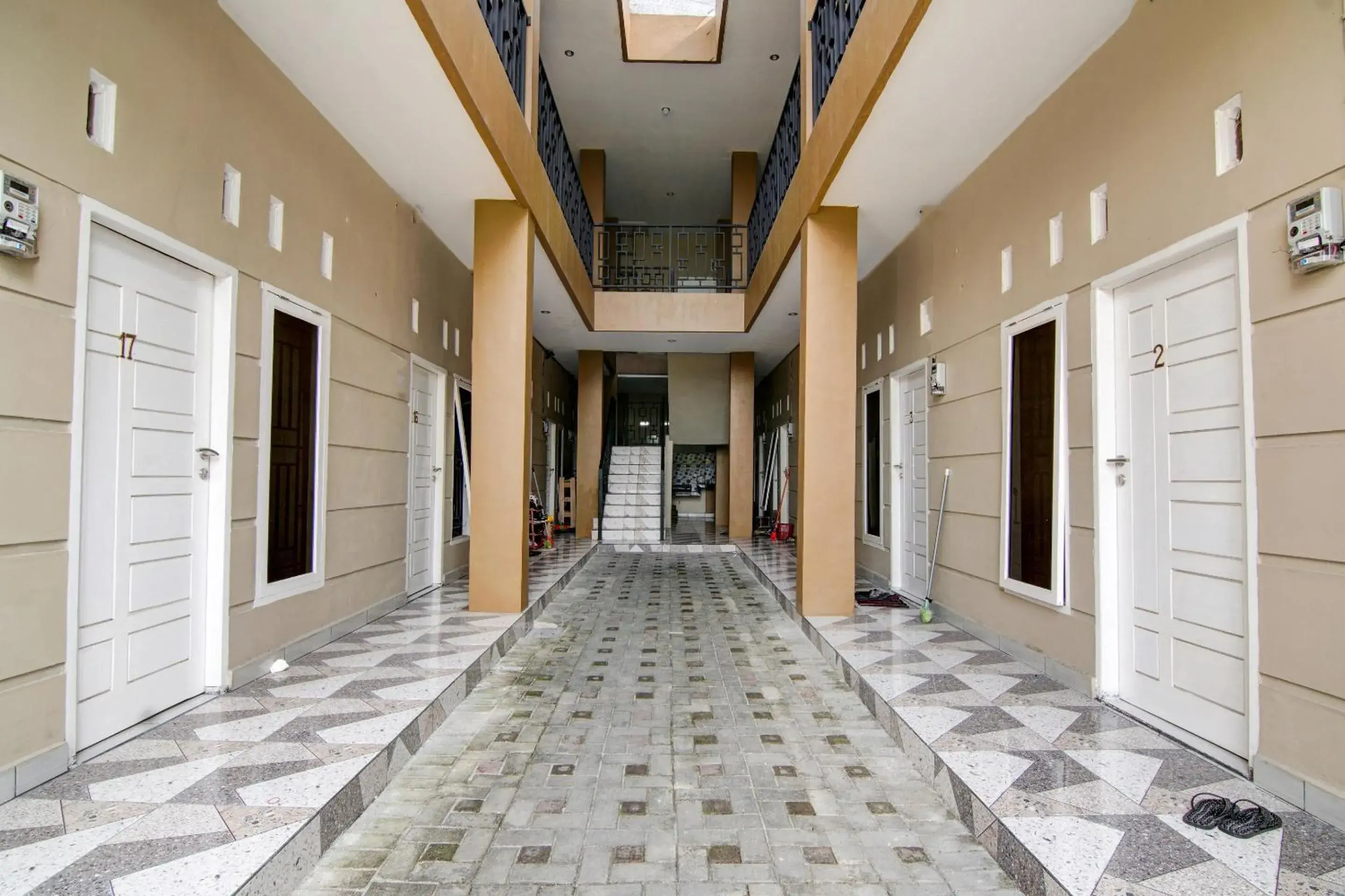 Lobby or reception in Hotel O Awi Stay Syariah Near SIMPANG KAWASAN INDUSTRI WILMAR PELINTUNG Lobby or reception in Hotel O Awi Stay Syariah Near SIMPANG KAWASAN INDUSTRI WILMAR PELINTUNG