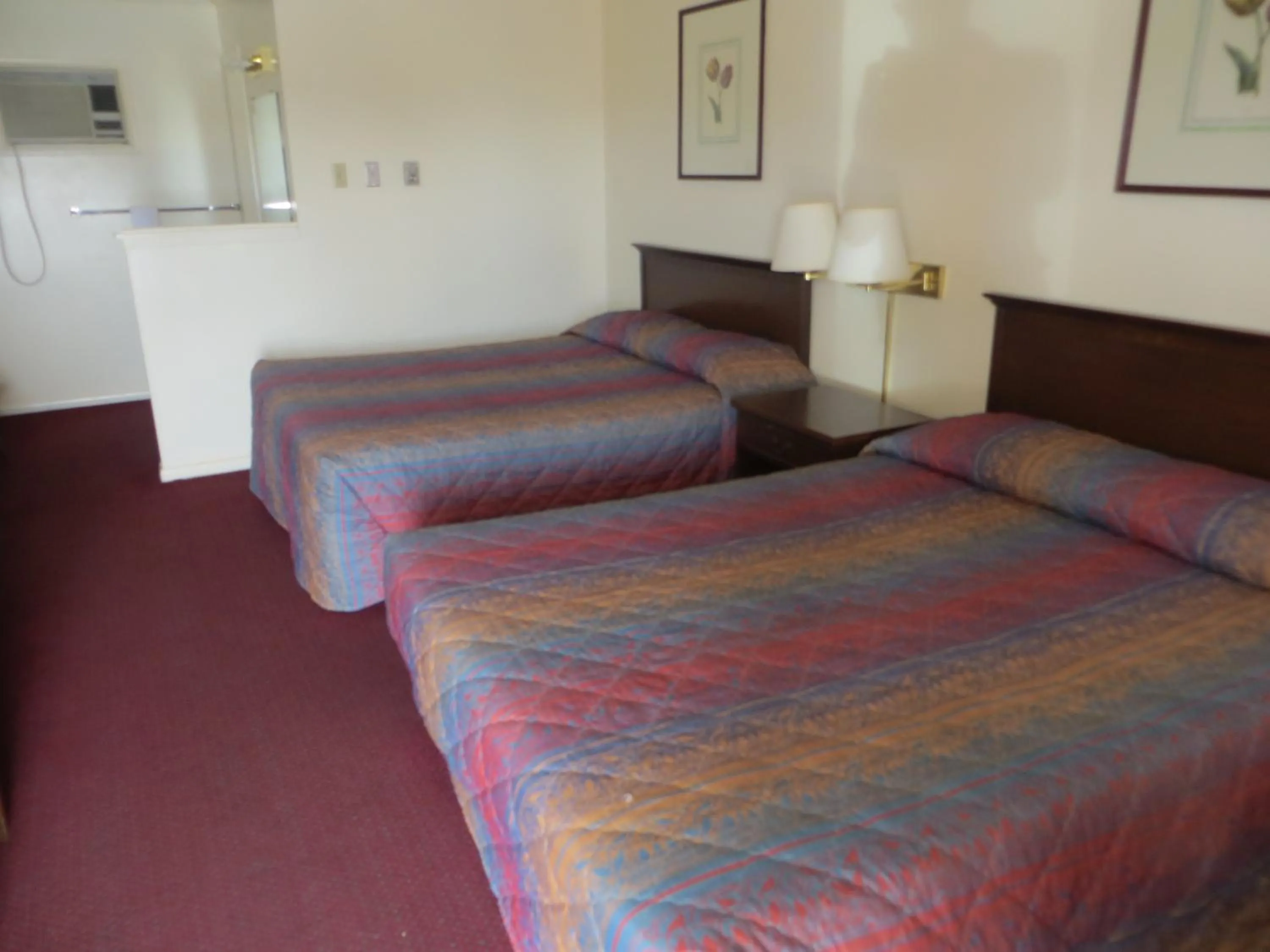 Traveler's Lodge