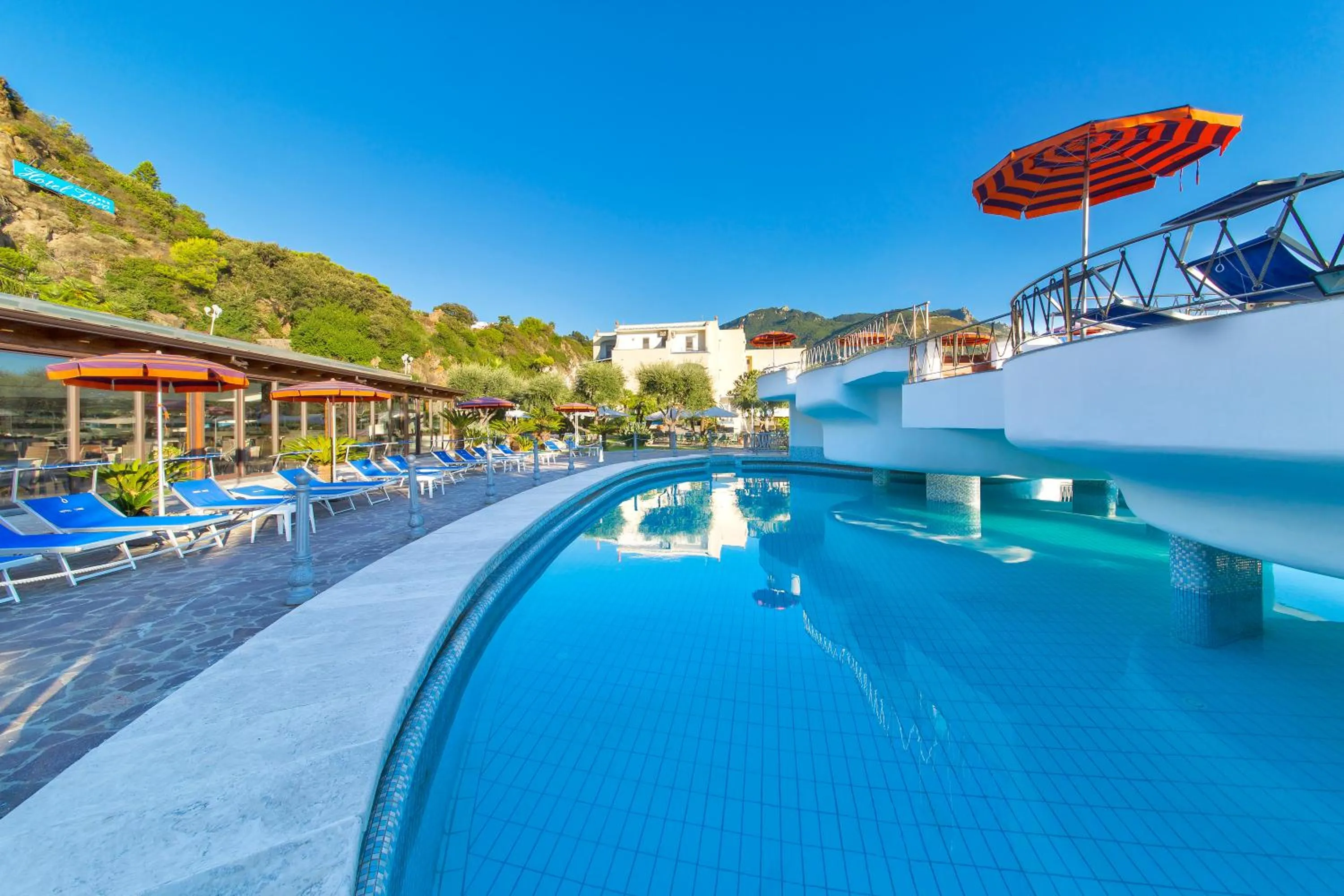 Facade/entrance in Hotel Zaro