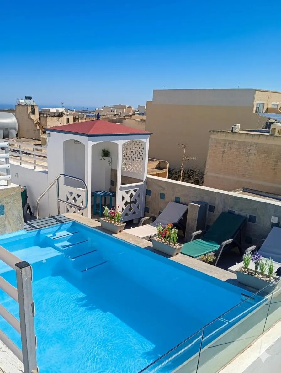 Swimming pool in Twenty9th