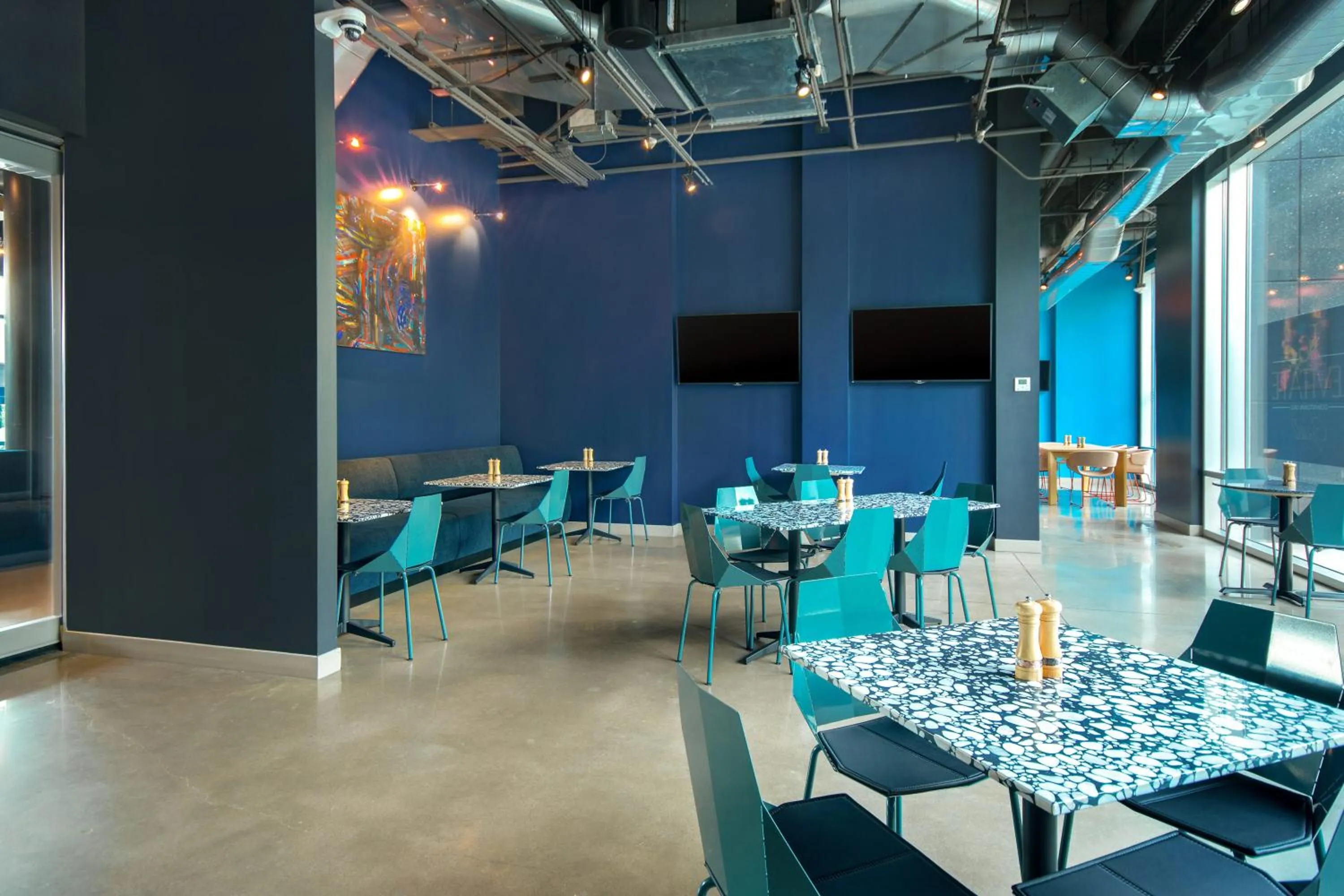 Restaurant/places to eat in Aloft Oklahoma City Downtown – Bricktown