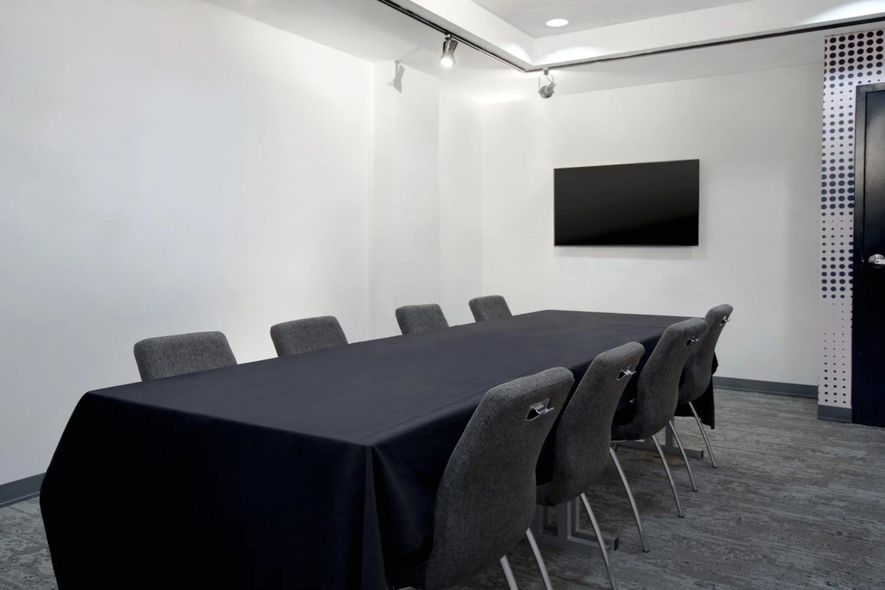 Meeting/conference room in Aloft Oklahoma City Downtown – Bricktown