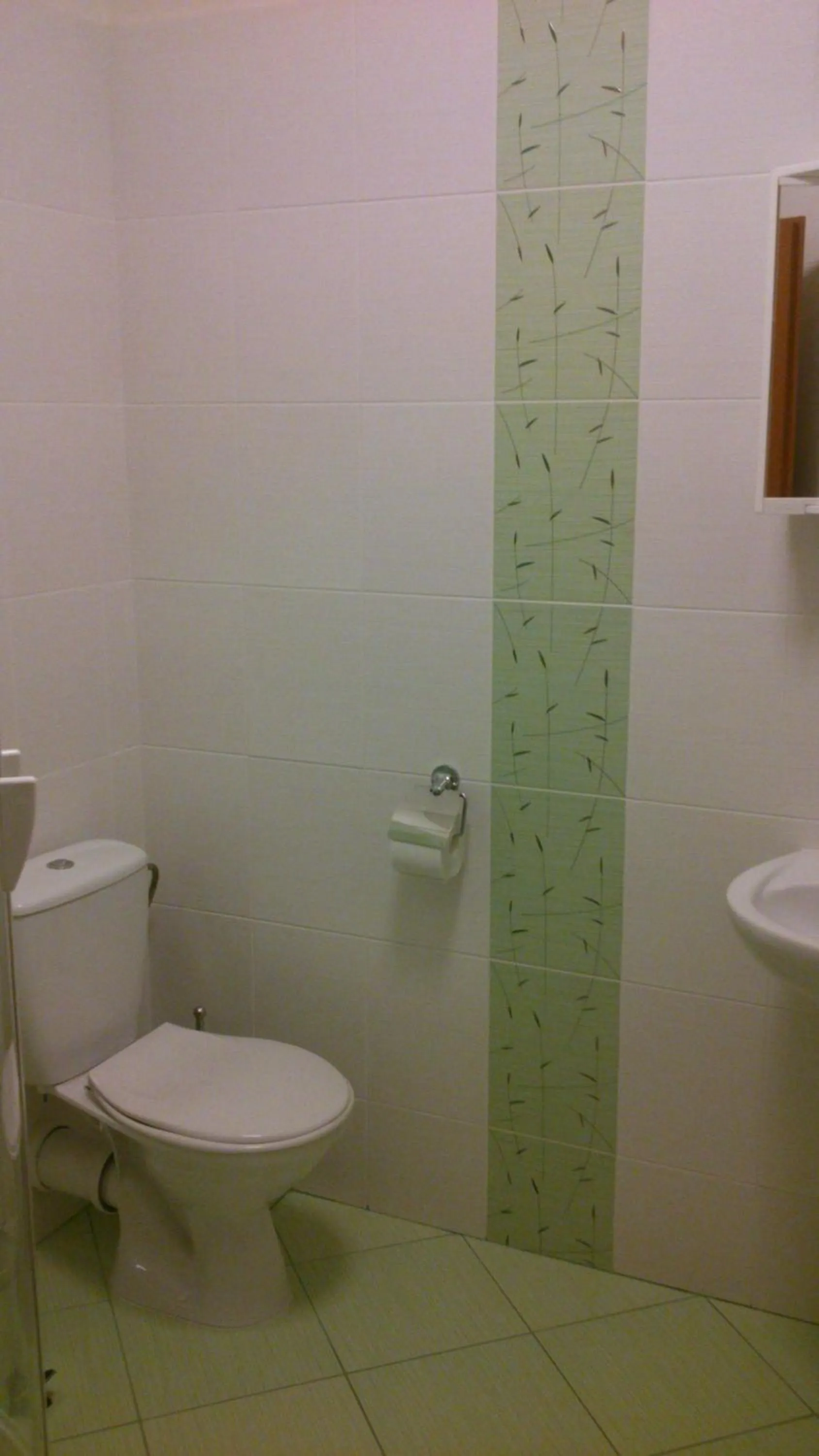 Toilet in Hotel & Motorest V Údolí Zlatého potoka