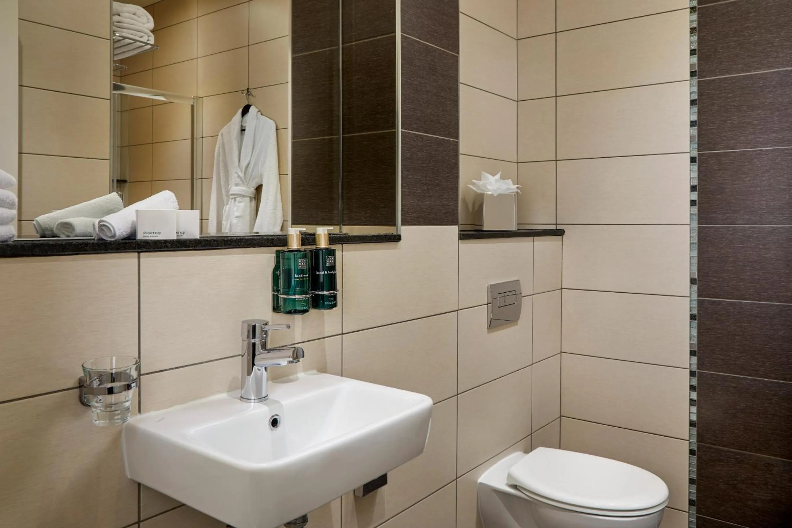 Bathroom in Temple Bar Inn