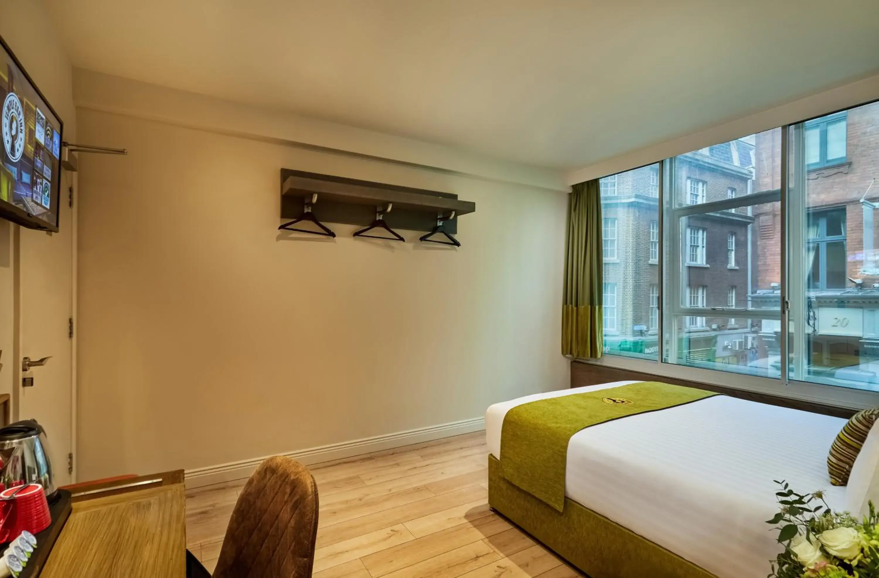 Photo of the whole room, Bed in Temple Bar Inn Photo of the whole room, Bed in Temple Bar Inn