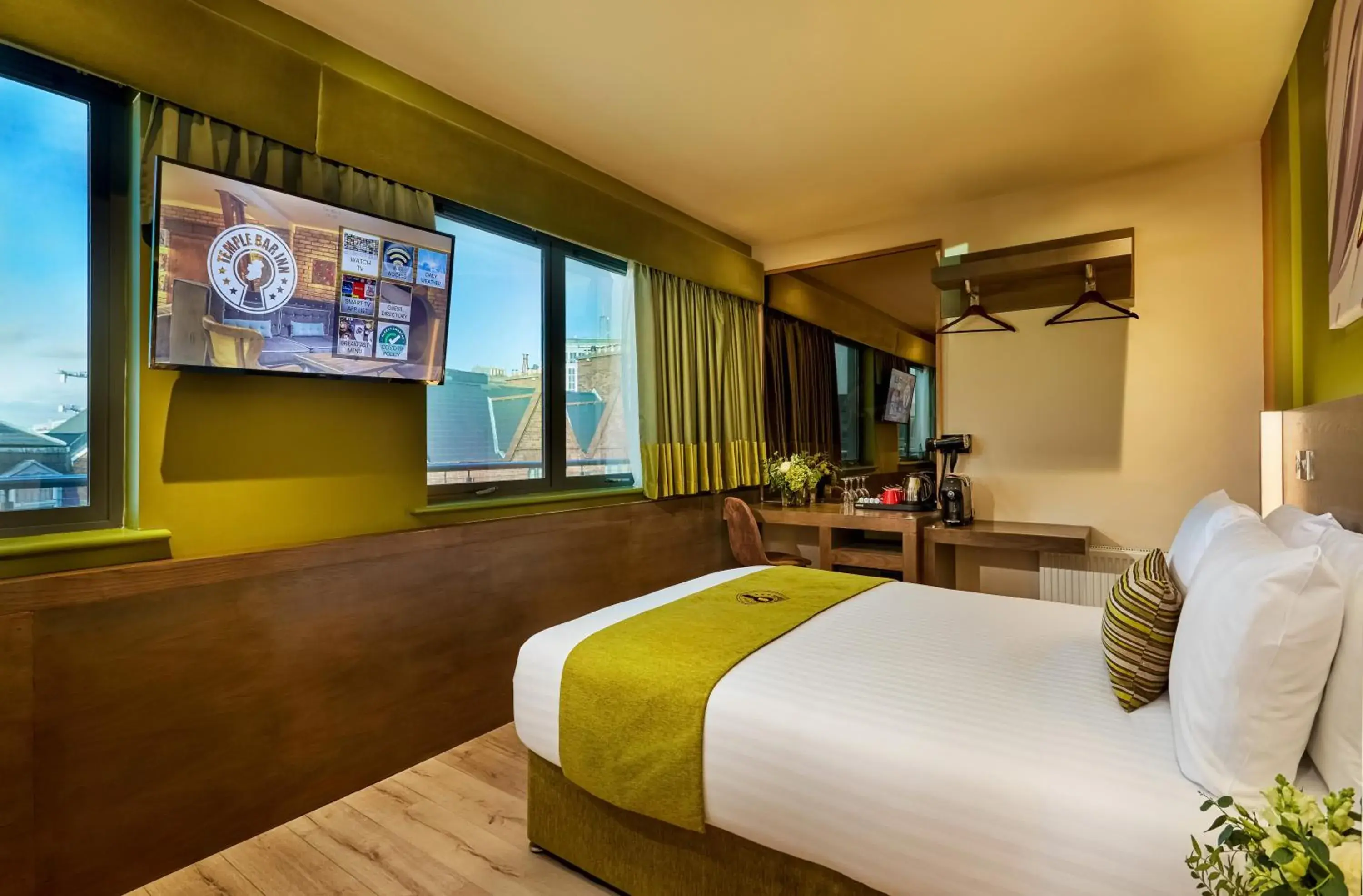 Deluxe Double Room in Temple Bar Inn Deluxe Double Room in Temple Bar Inn