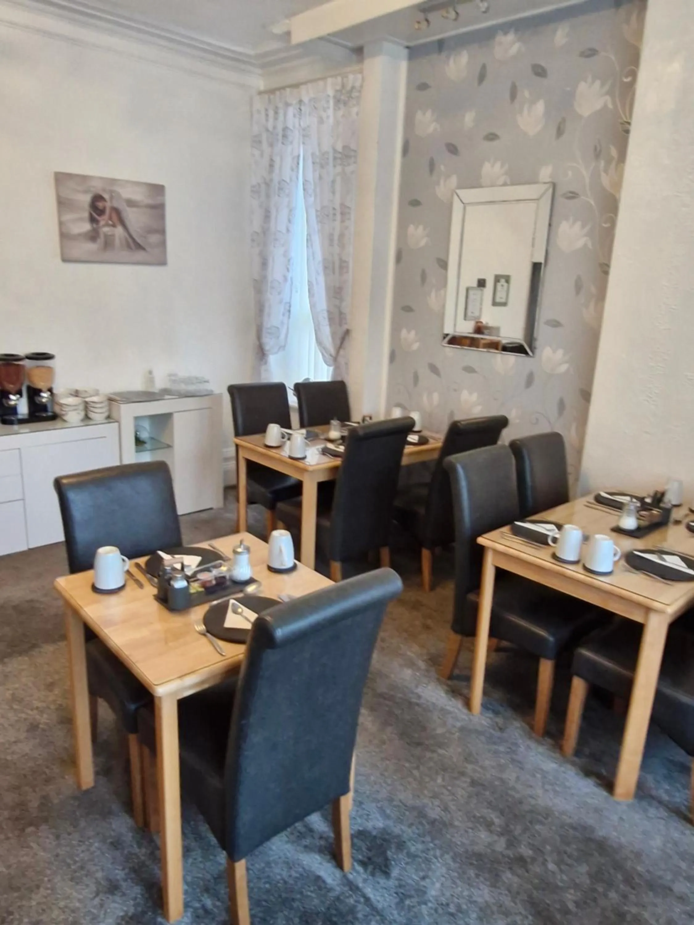 Dining area in Rocklea Hotel