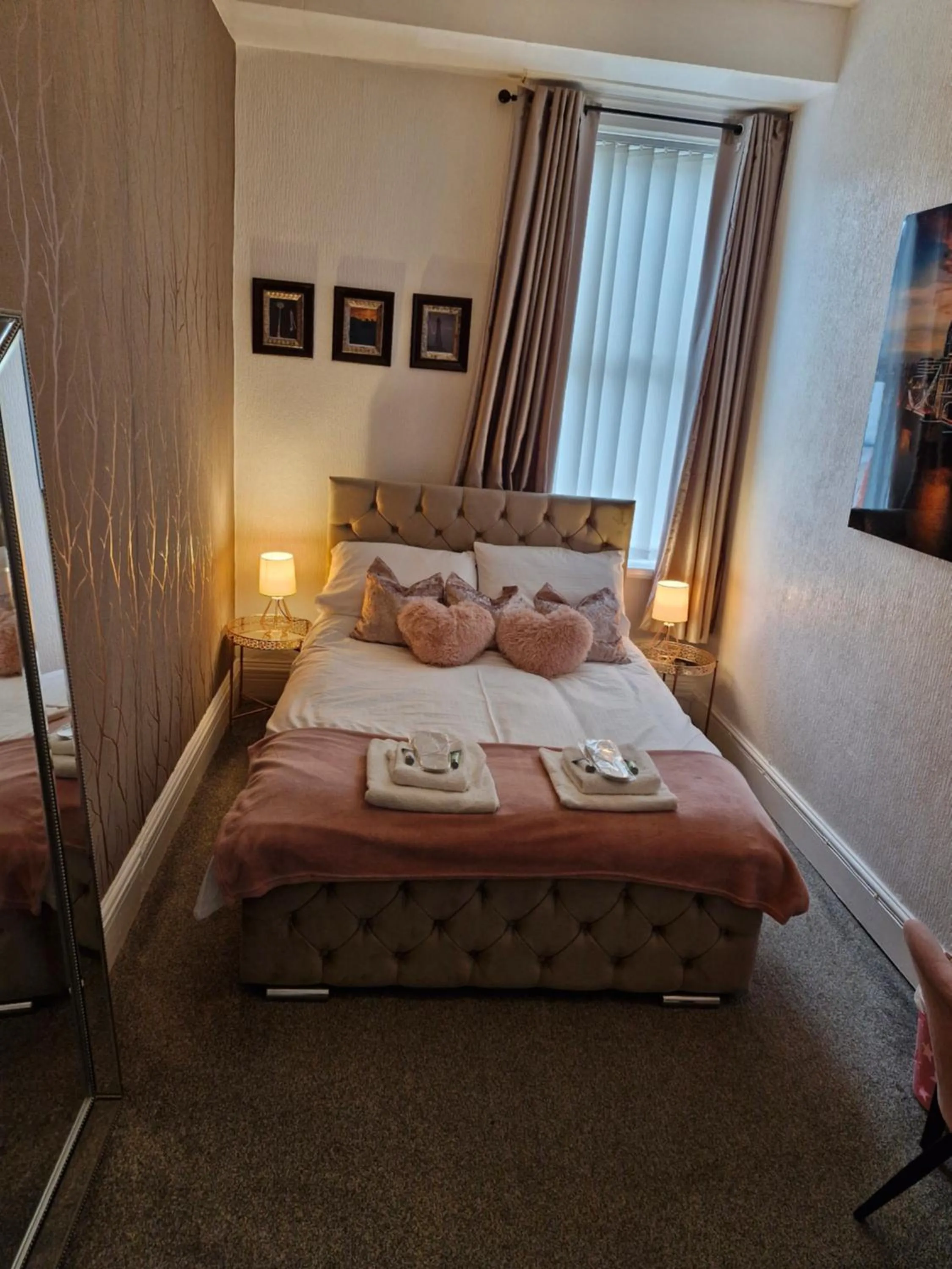 Bed in Rocklea Hotel