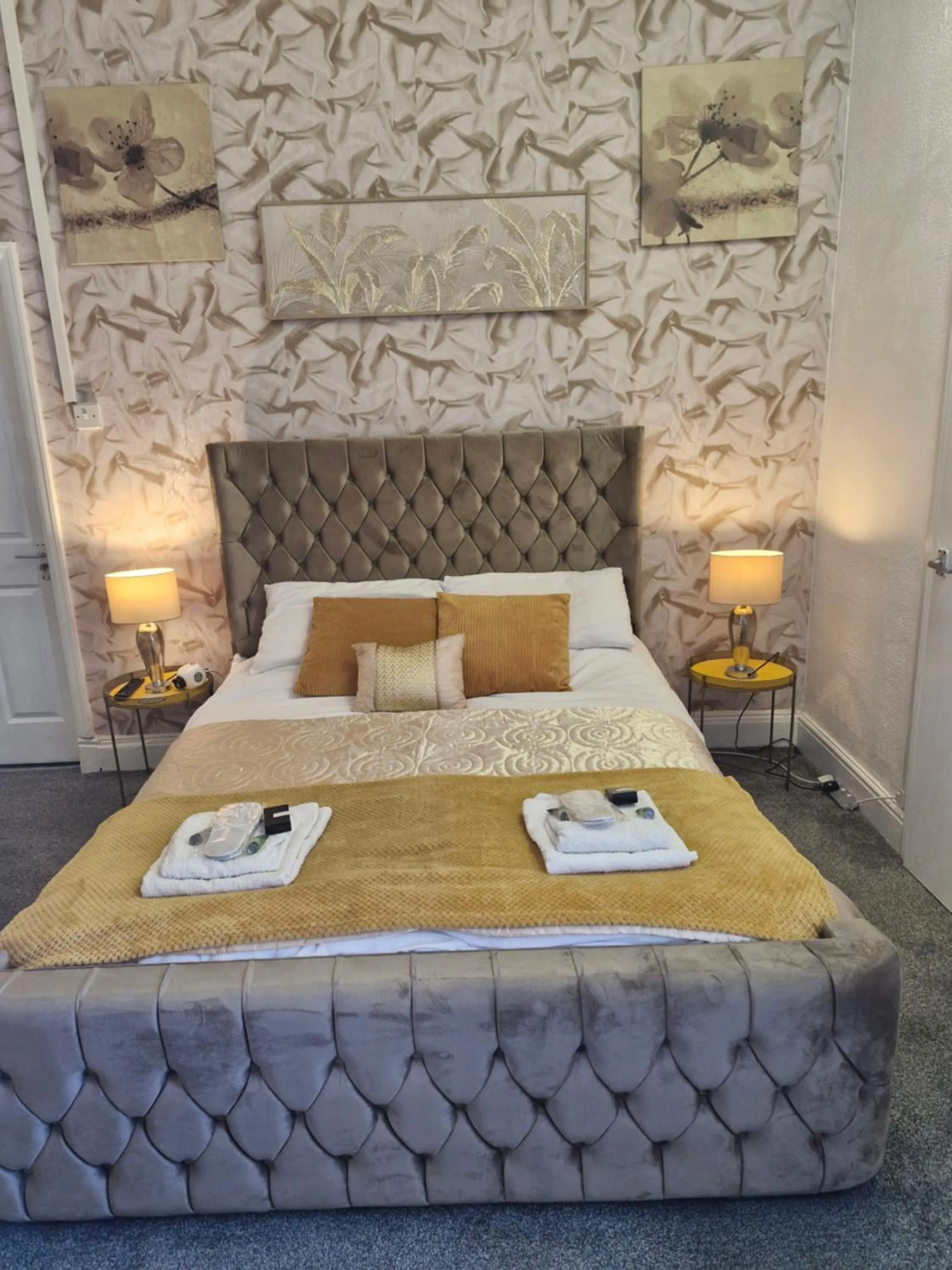 Bed in Rocklea Hotel