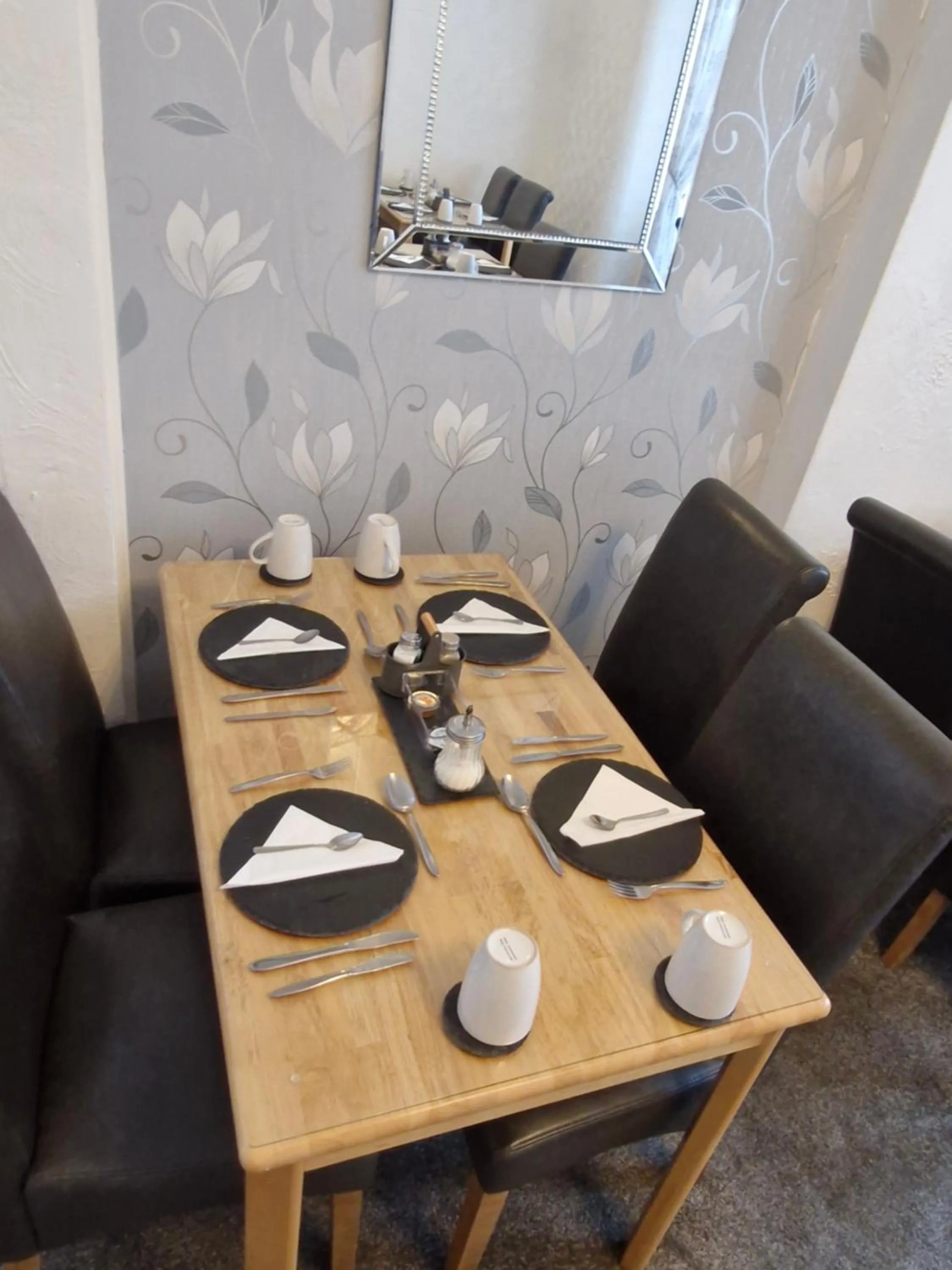 Dining area in Rocklea Hotel