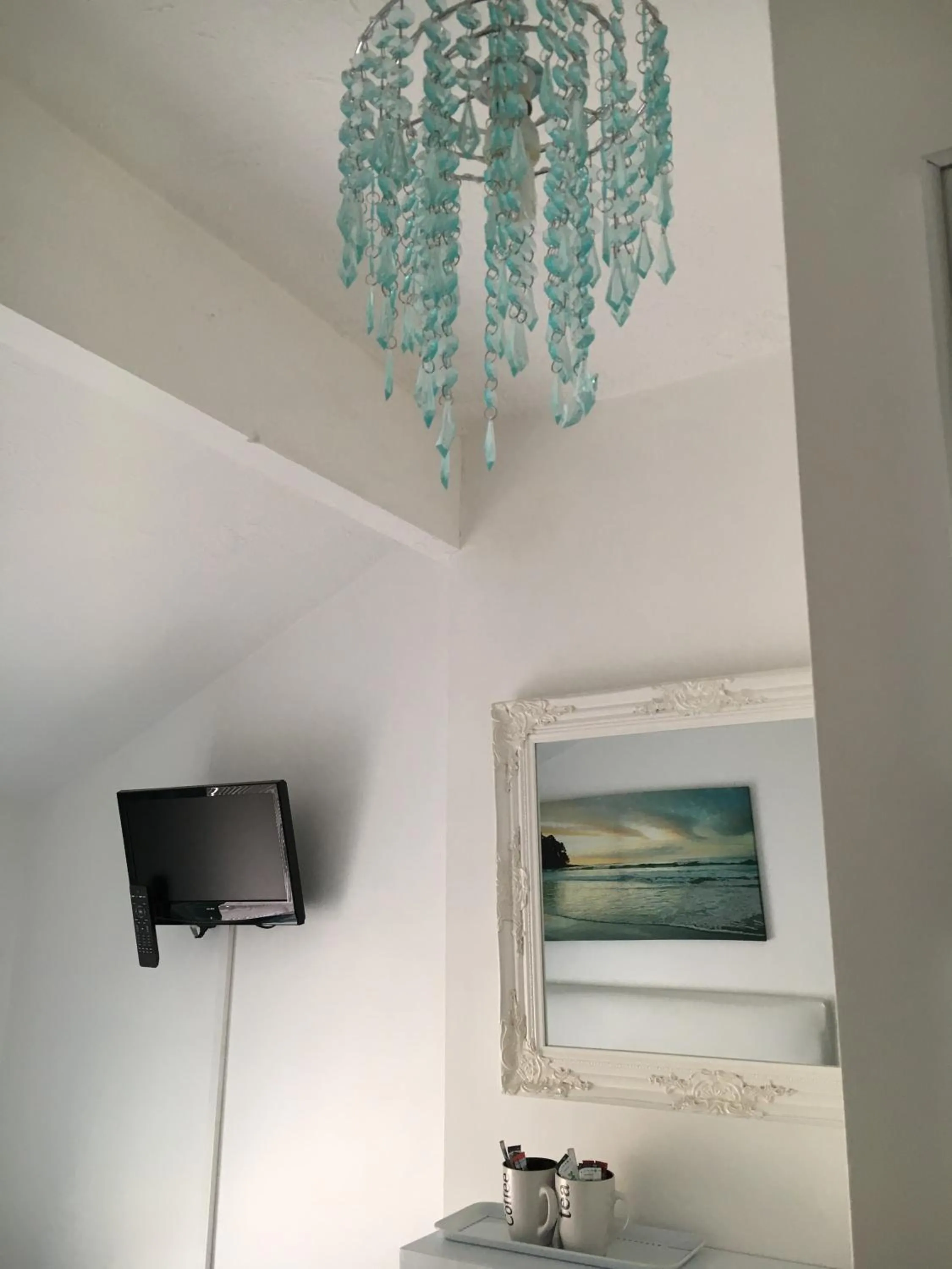 Property building in Ardern Hotel