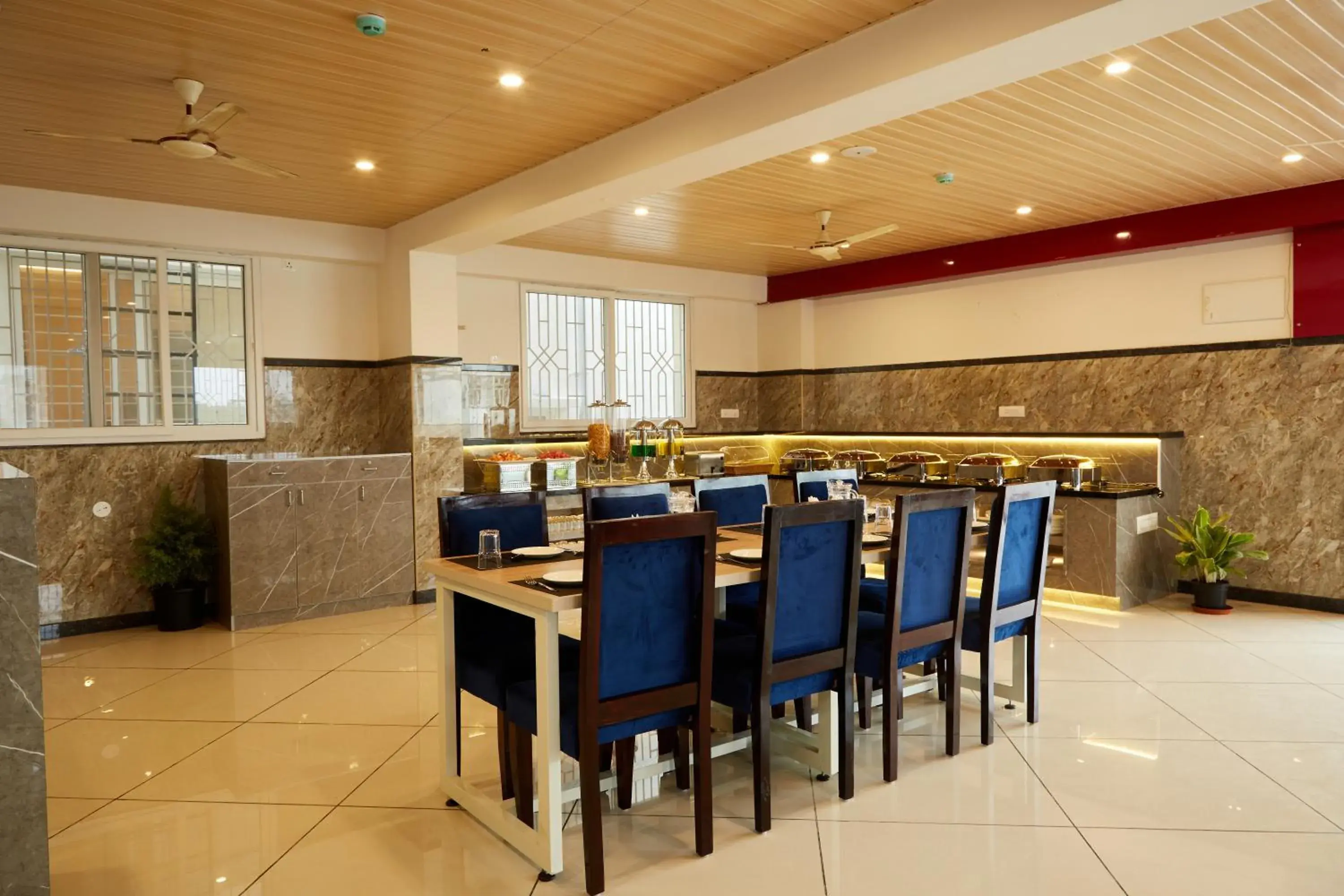 Restaurant/places to eat in VOVO PREMIER HOTEL Restaurant/places to eat in VOVO PREMIER HOTEL