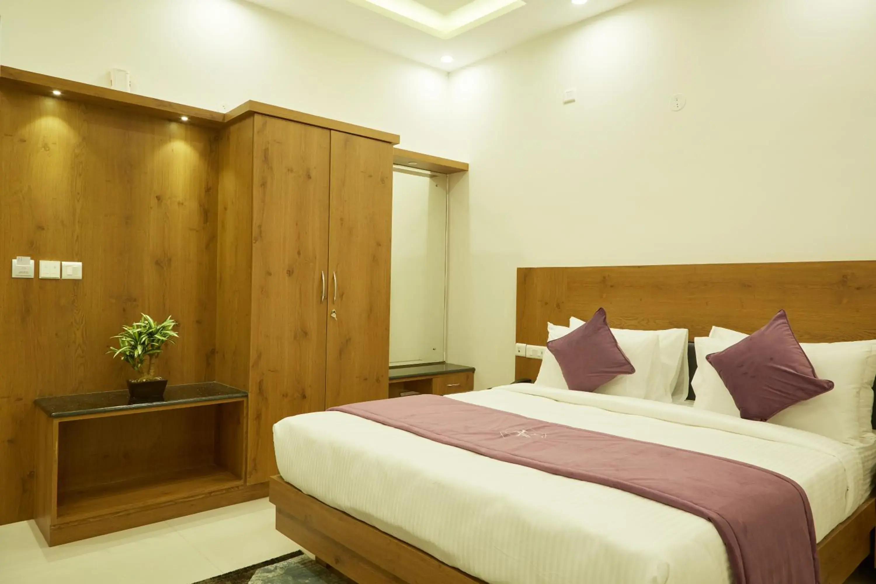 View (from property/room), Bed in VOVO PREMIER HOTEL View (from property/room), Bed in VOVO PREMIER HOTEL