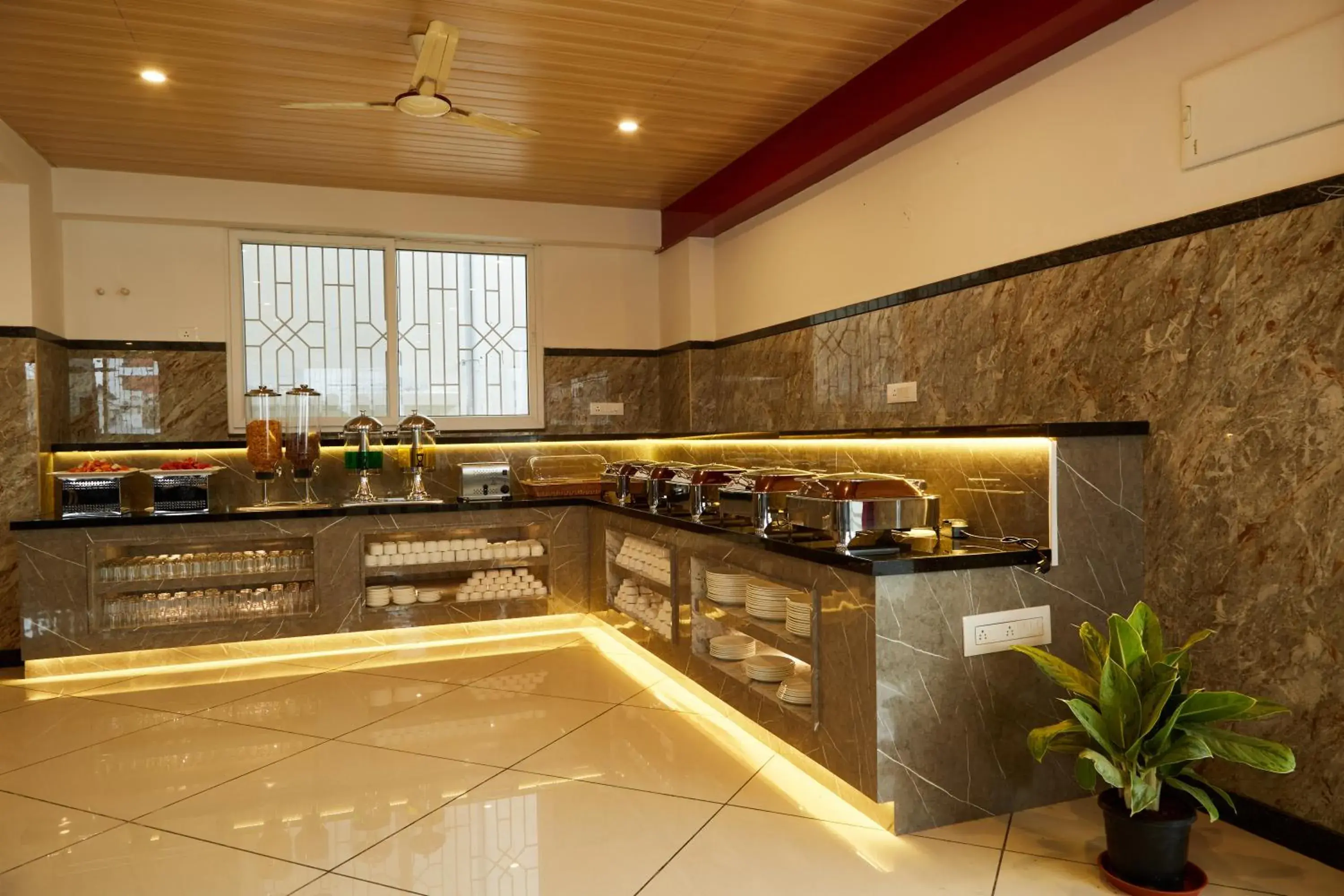 Restaurant/places to eat in VOVO PREMIER HOTEL Restaurant/places to eat in VOVO PREMIER HOTEL