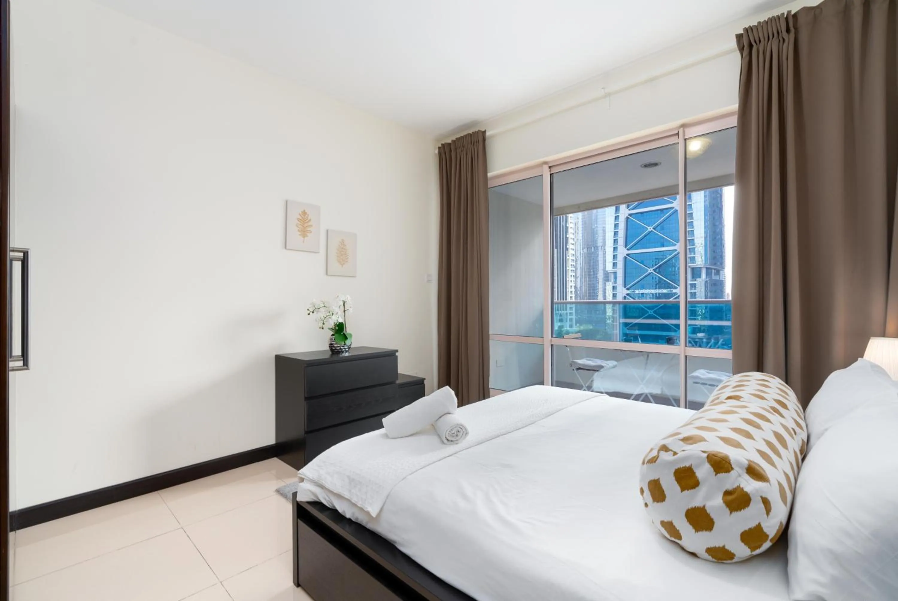Bedroom, Bed in White Sage - Gorgeous Apartment in JLT Near the Metro Station