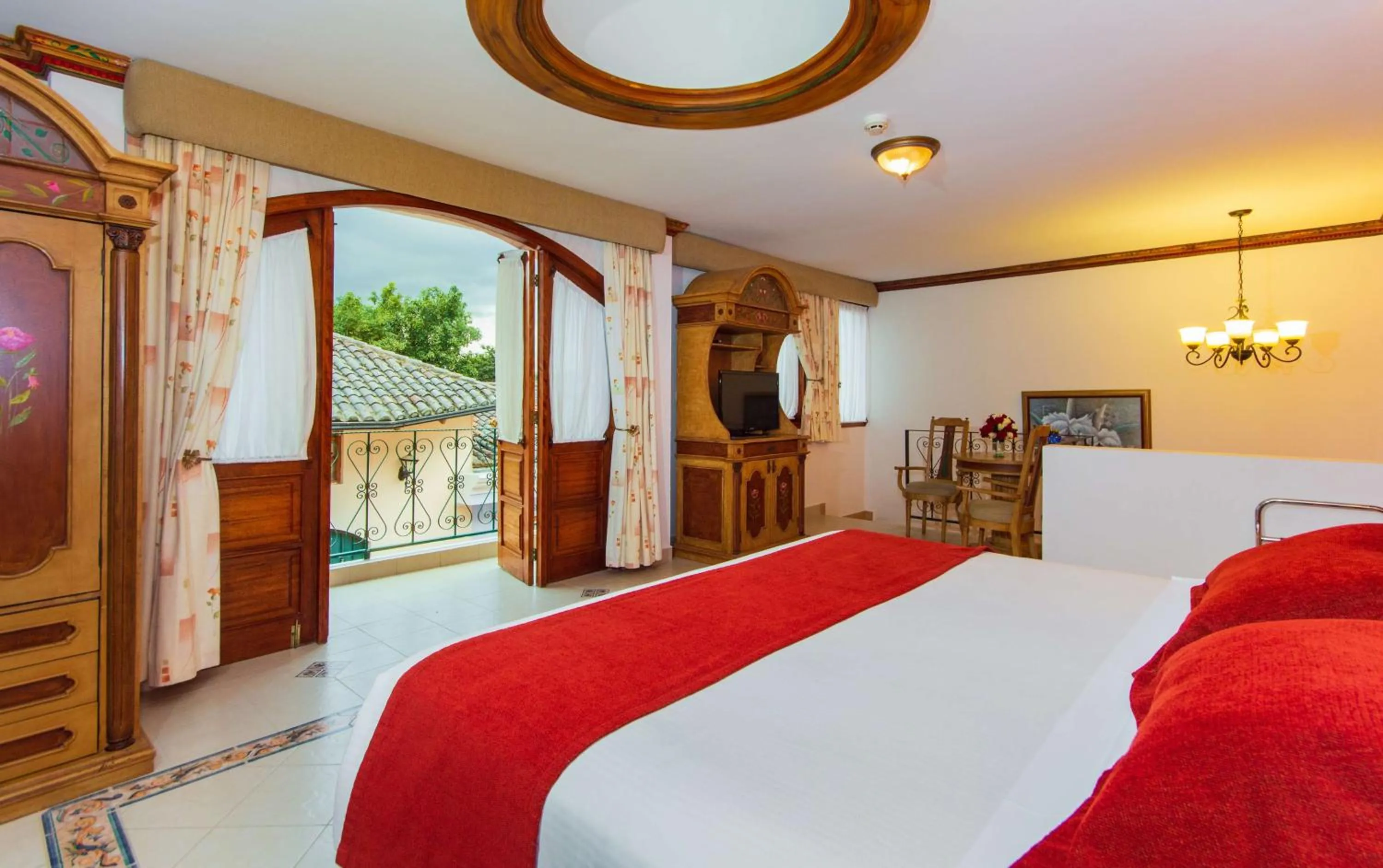 Photo of the whole room, Bed in Hotel Rincon de Puembo; BW Signature Collection