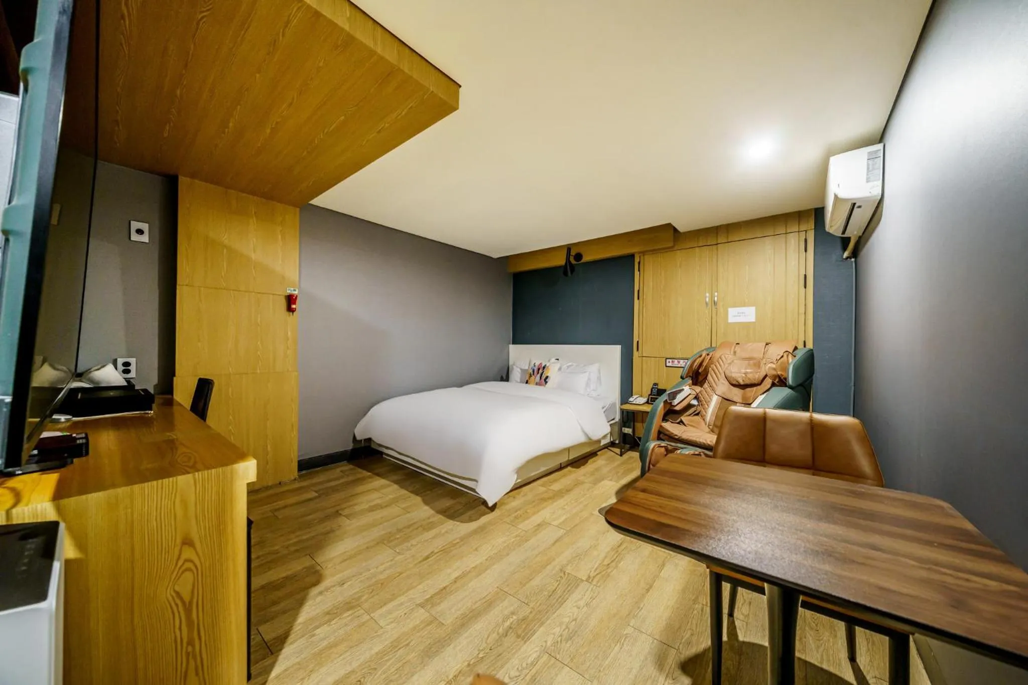 Bed in Bulgwang 3S Hotel