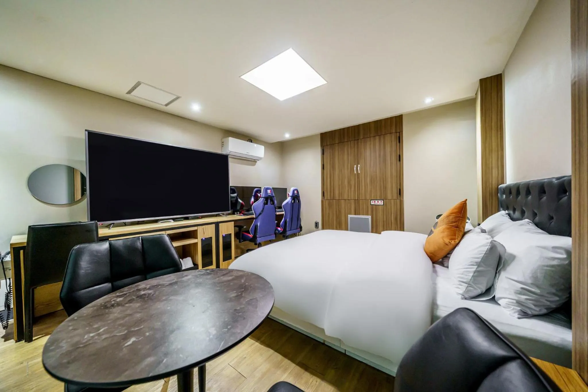 Bed in Bulgwang 3S Hotel